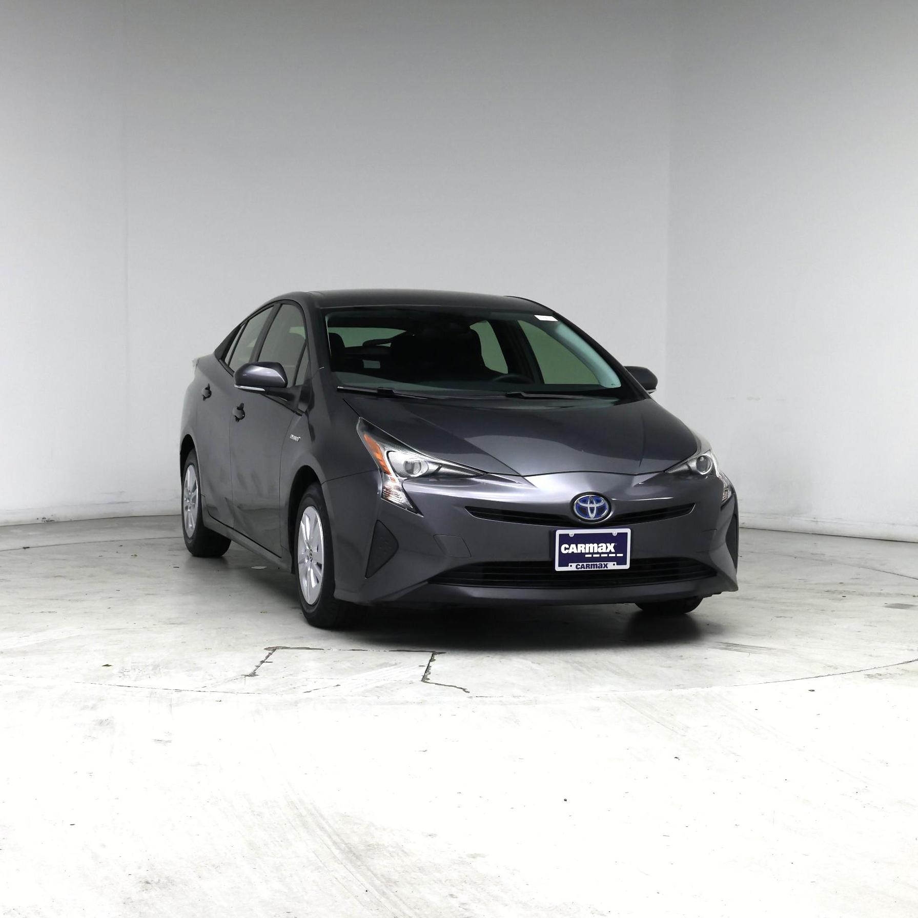 Thumbnail: 2017 Toyota Prius - 5