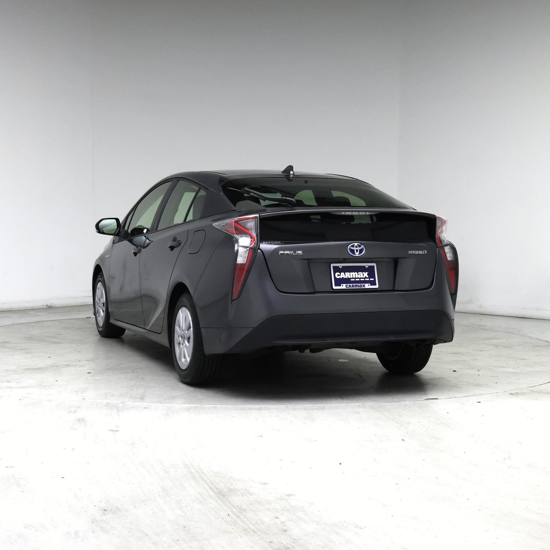 Thumbnail: 2017 Toyota Prius - 6