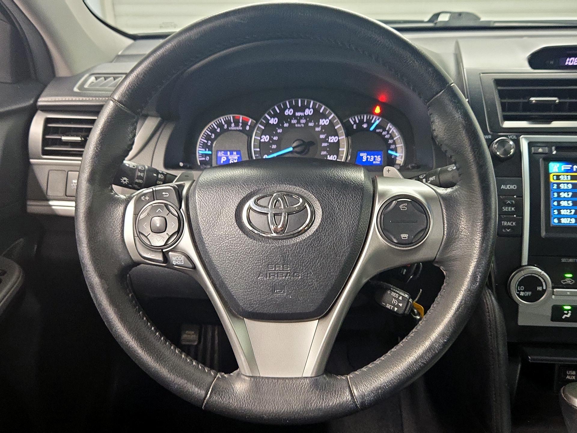 Thumbnail: 2013 Toyota Camry - 10