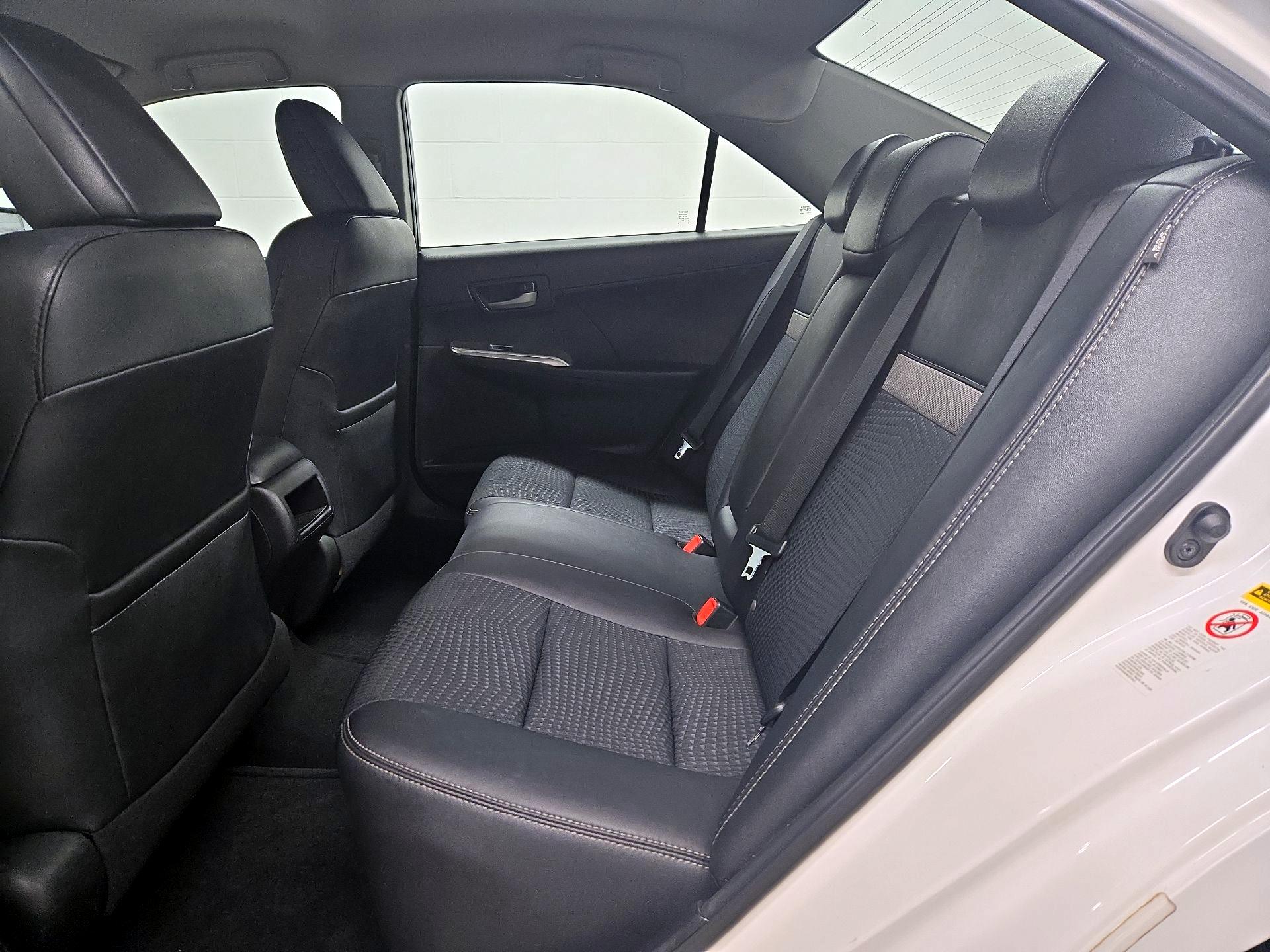 Thumbnail: 2013 Toyota Camry - 18