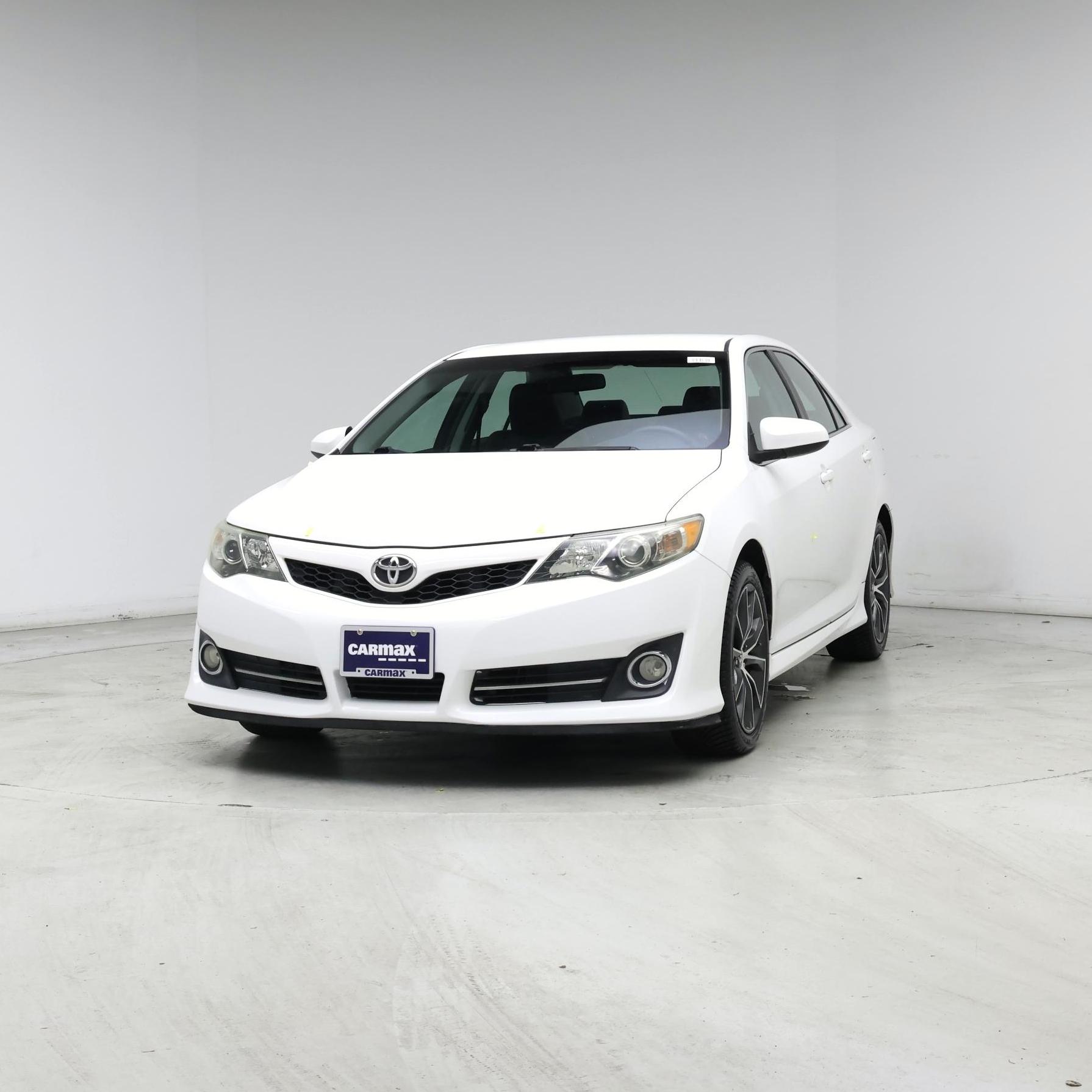 Thumbnail: 2013 Toyota Camry - 4