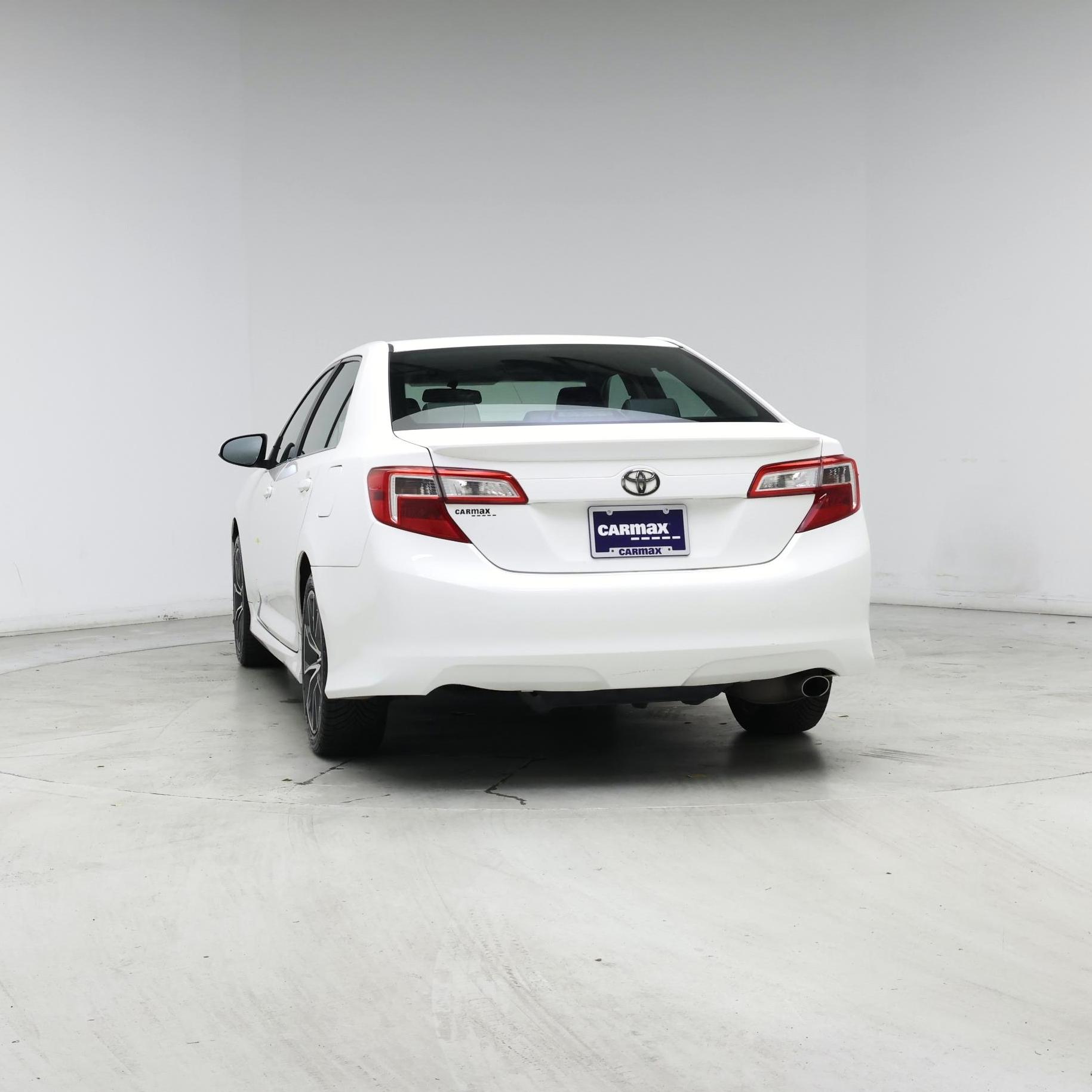 Thumbnail: 2013 Toyota Camry - 6