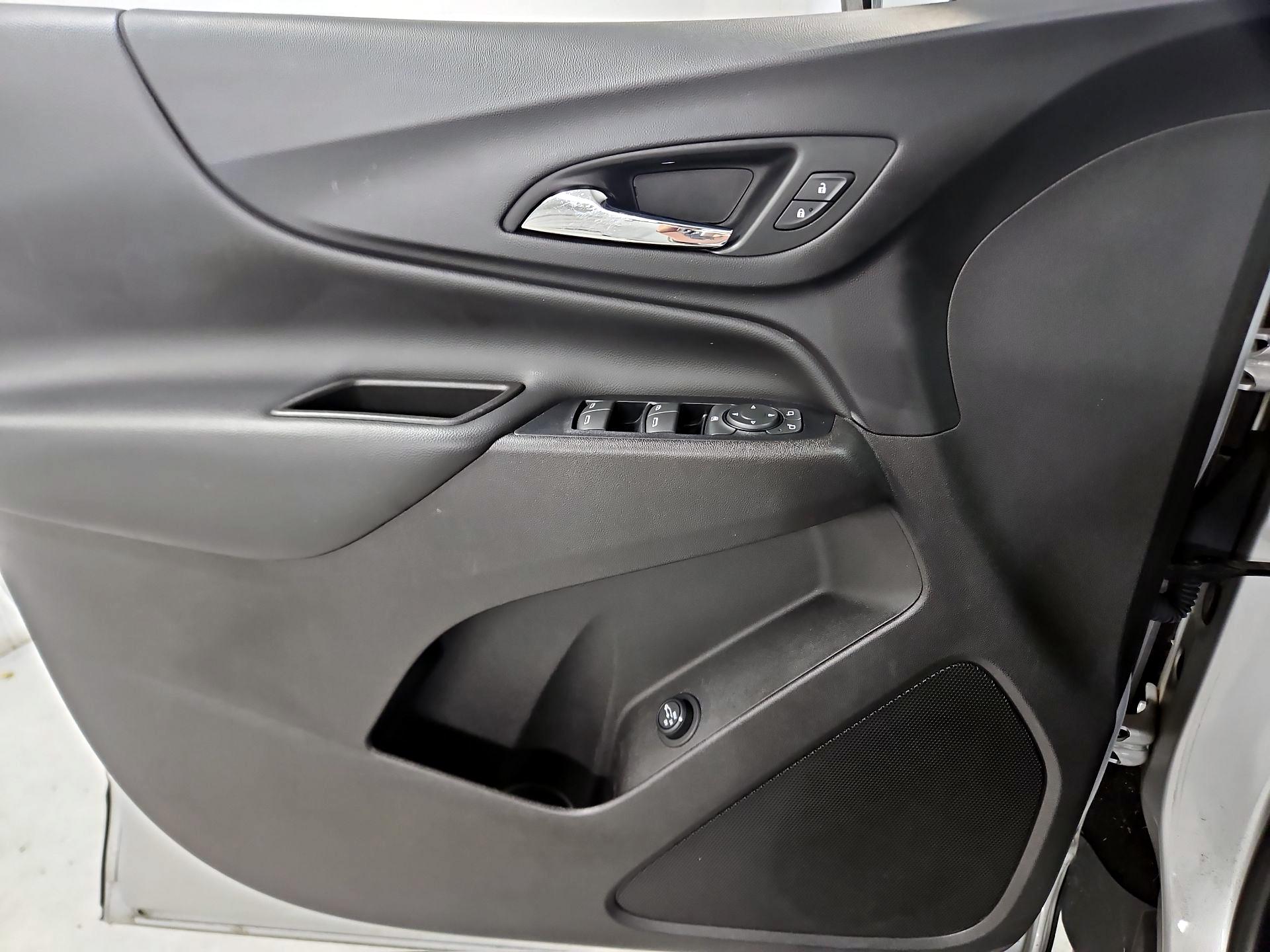 Thumbnail: 2018 Chevrolet Equinox - 12