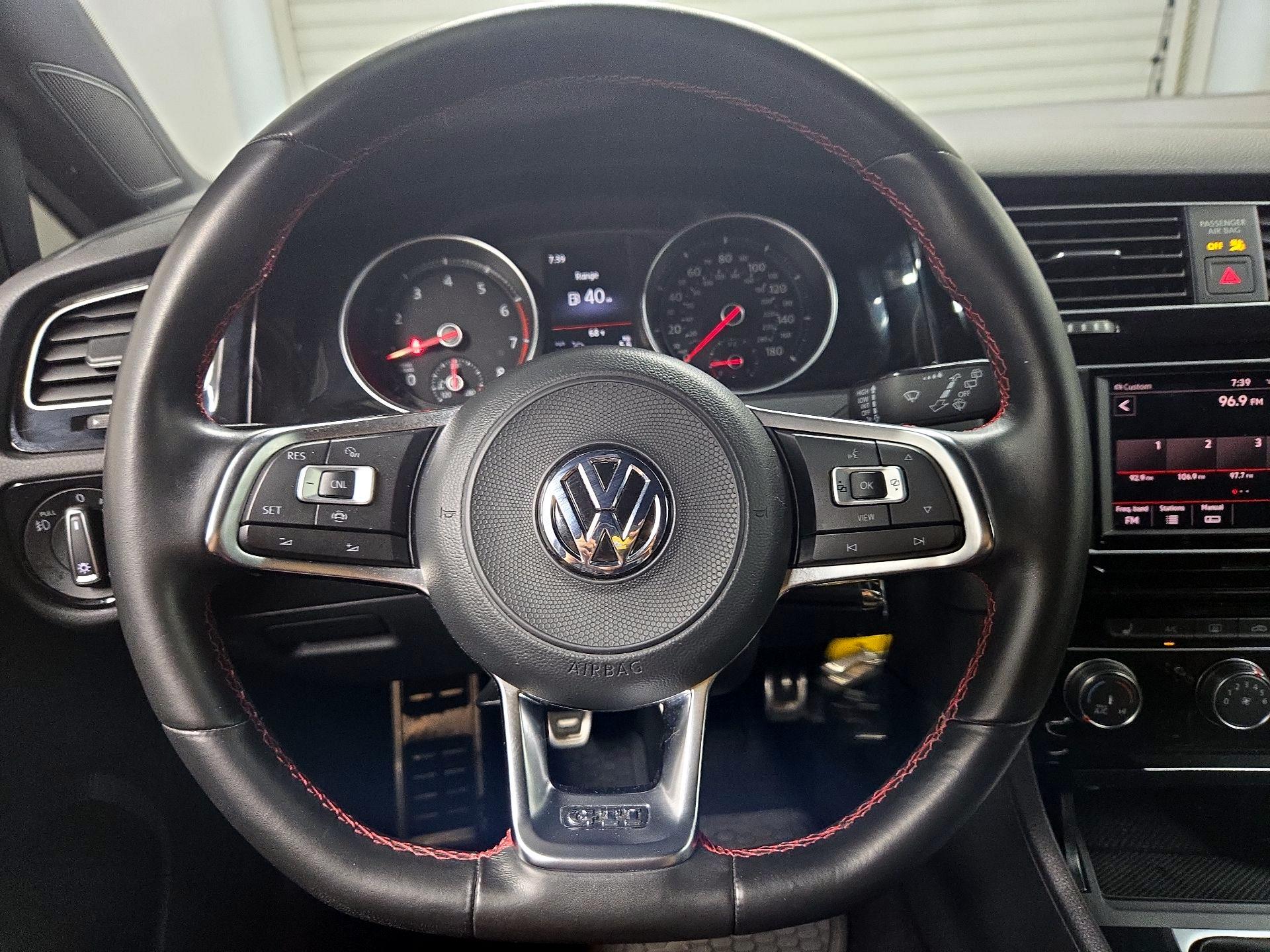Thumbnail: 2019 Volkswagen Golf - 10