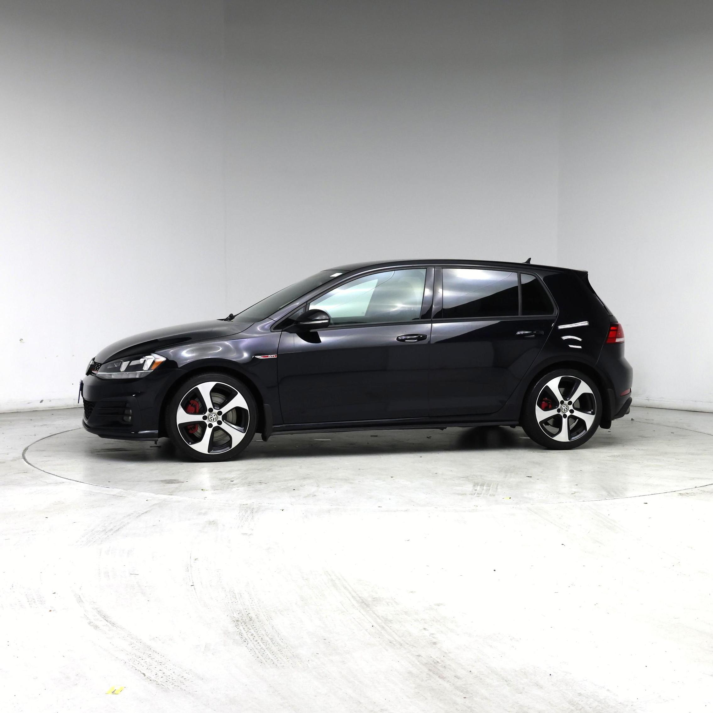 Thumbnail: 2019 Volkswagen Golf - 3