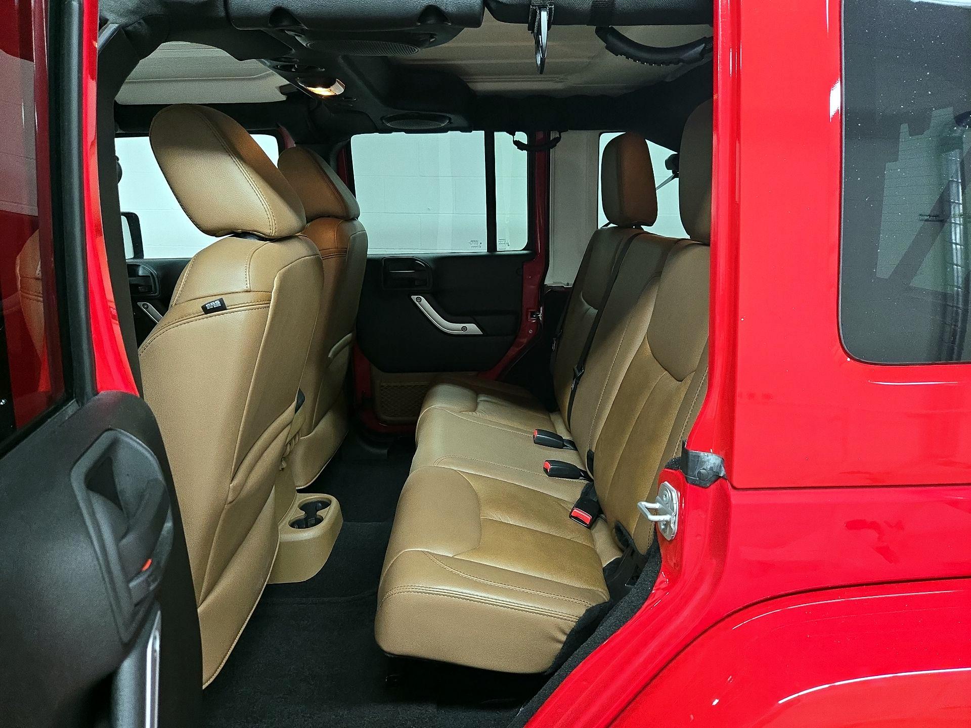 Thumbnail: 2014 Jeep Wrangler - 17