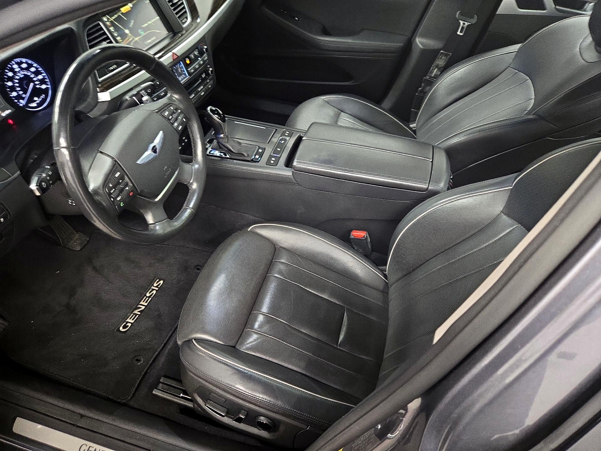 Thumbnail: 2015 Hyundai Genesis - 11