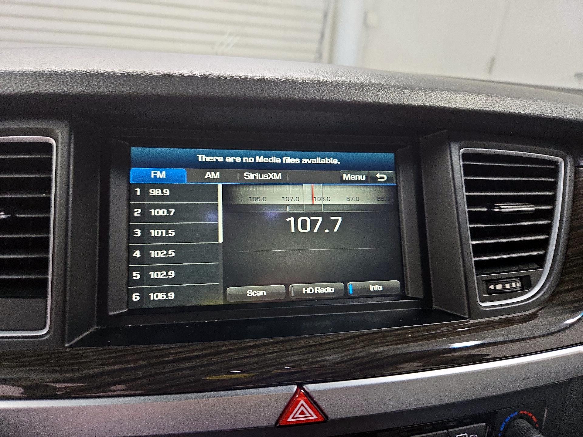 Thumbnail: 2015 Hyundai Genesis - 16