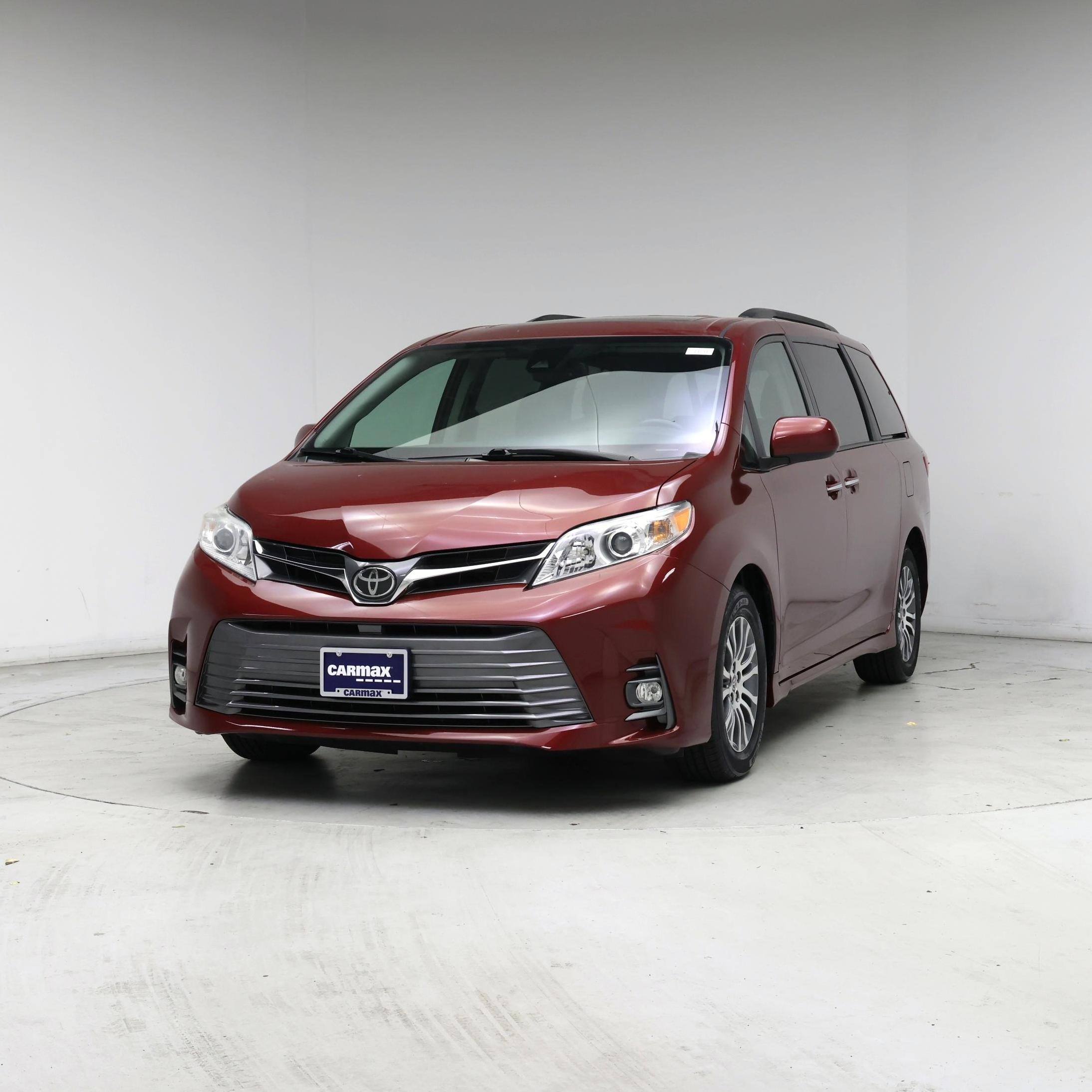 Thumbnail: 2020 Toyota Sienna - 4