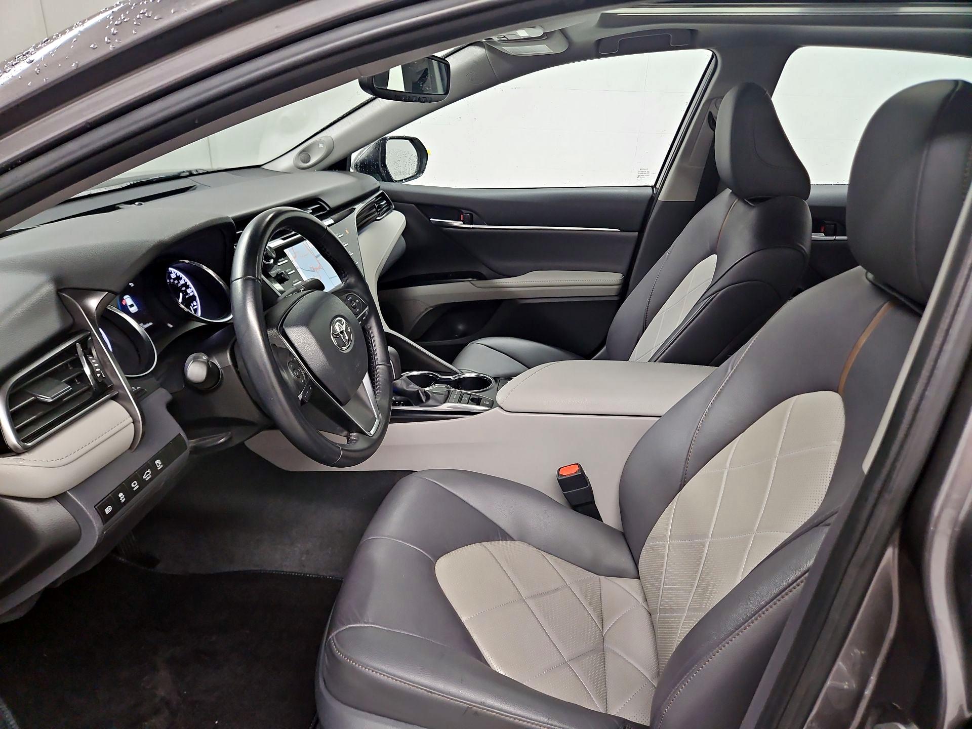 Thumbnail: 2019 Toyota Camry - 11