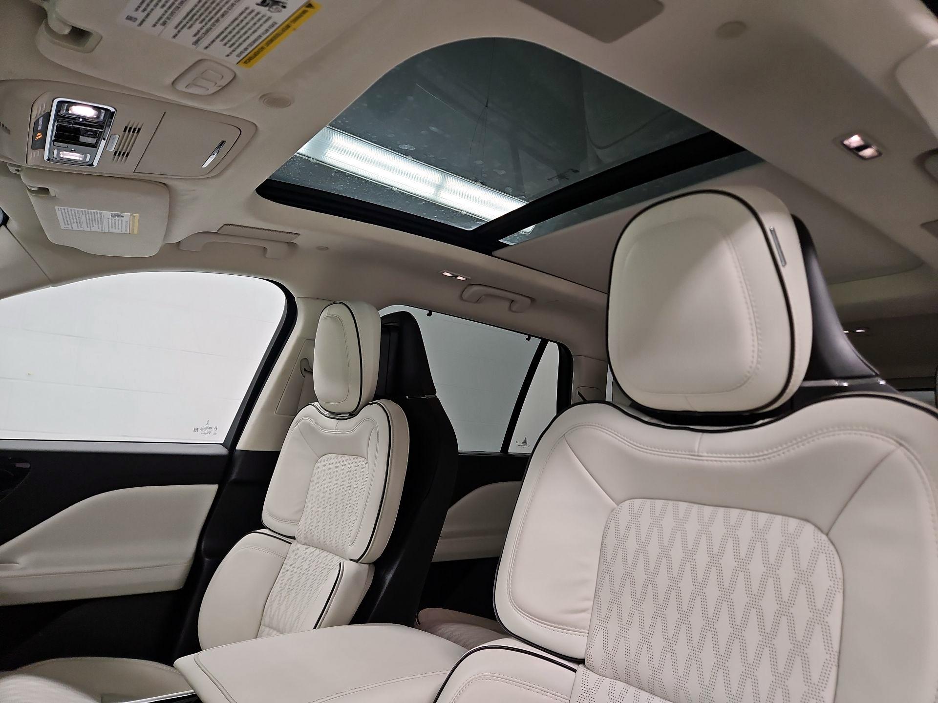 Thumbnail: 2023 Lincoln Aviator - 20