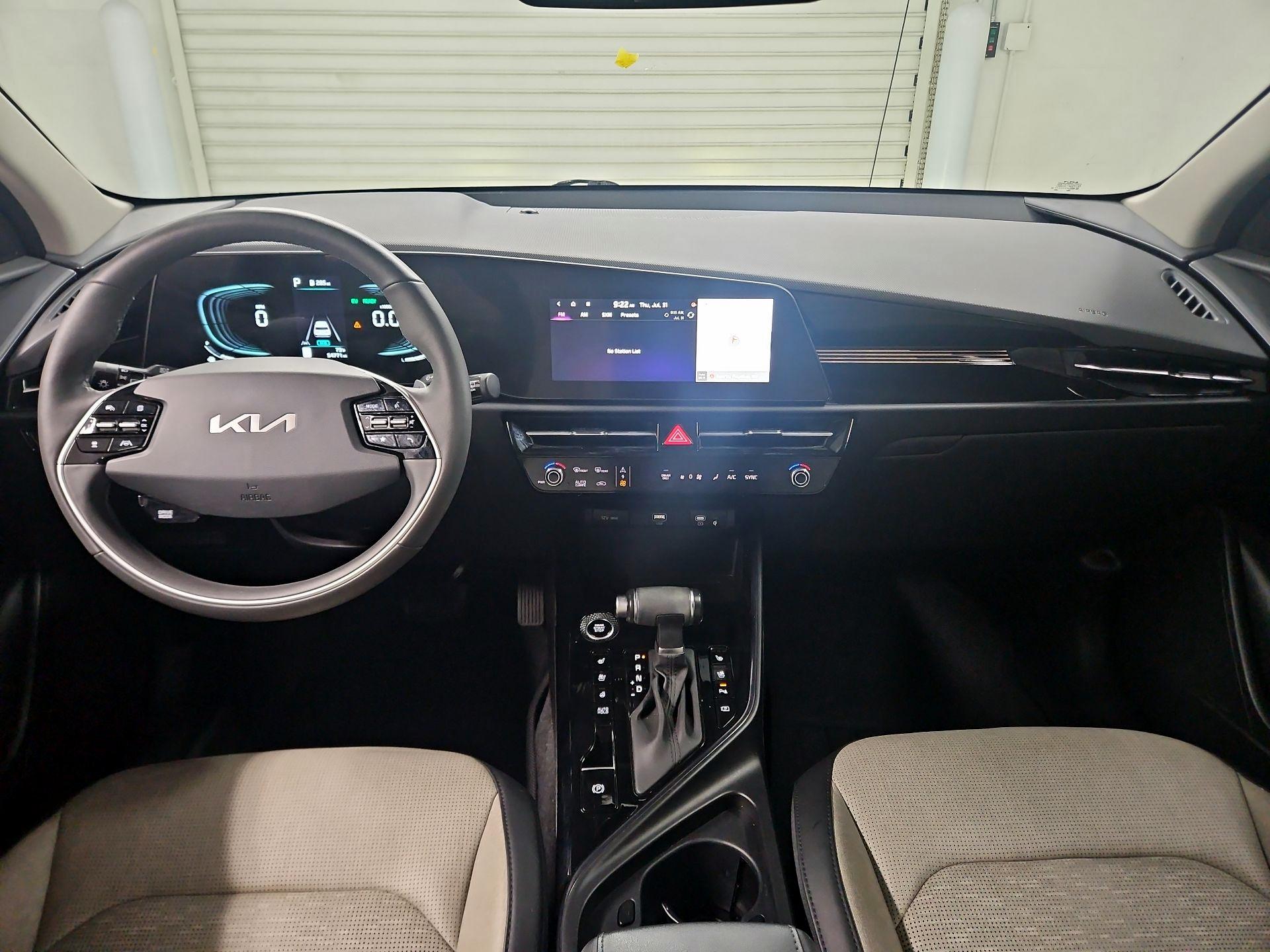 Thumbnail: 2023 Kia Niro - 9