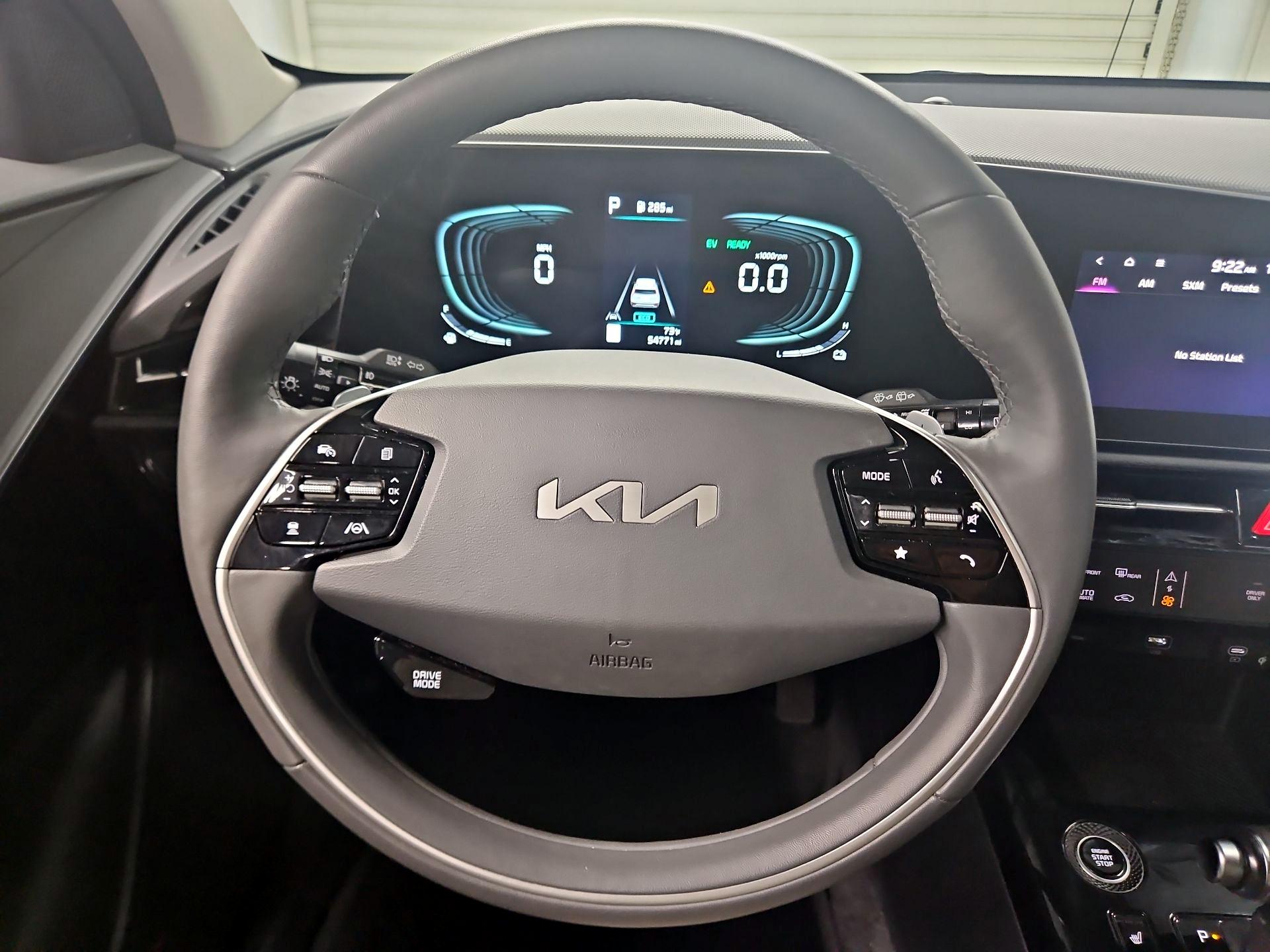 Thumbnail: 2023 Kia Niro - 10