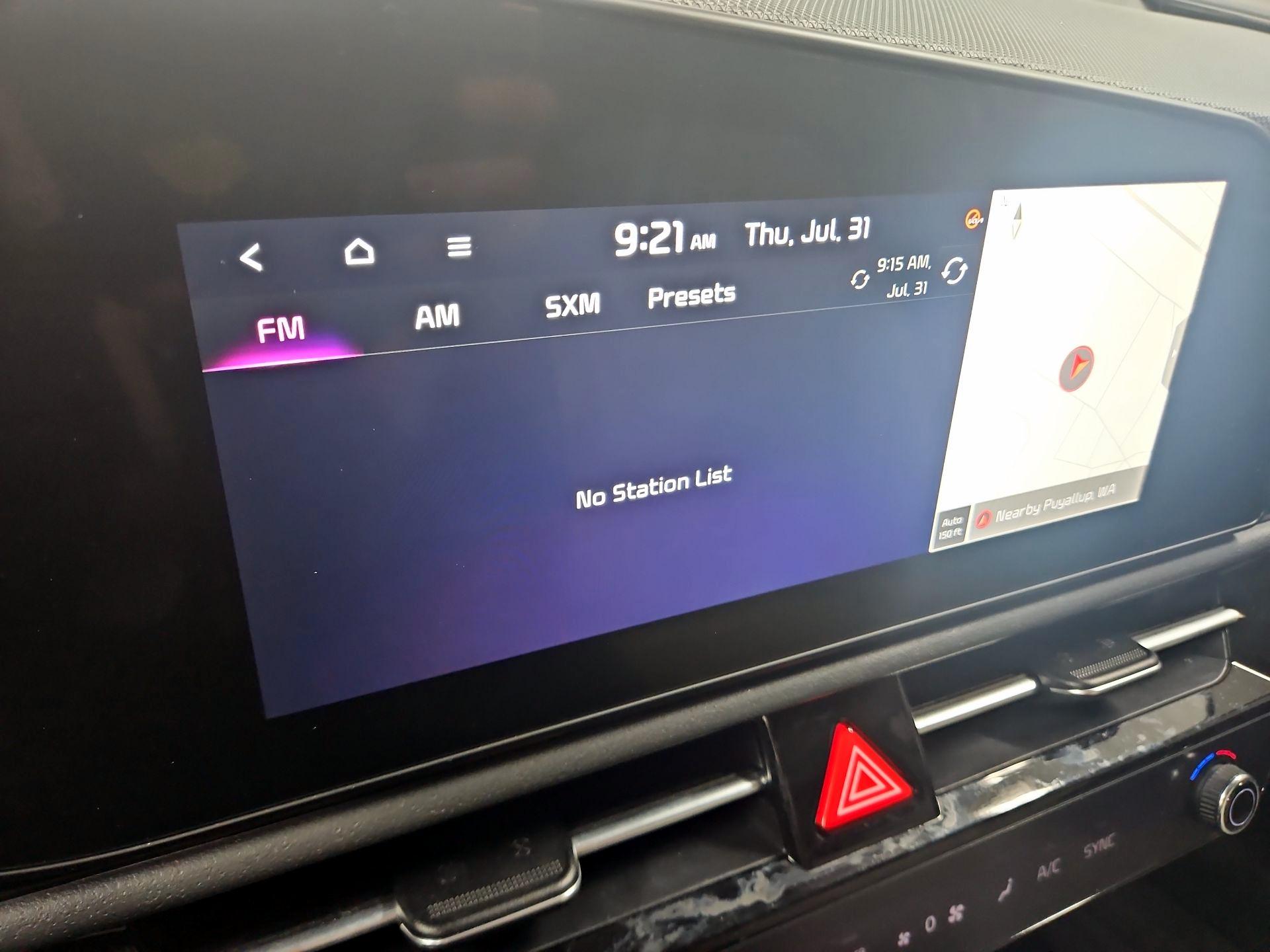 Thumbnail: 2023 Kia Niro - 16