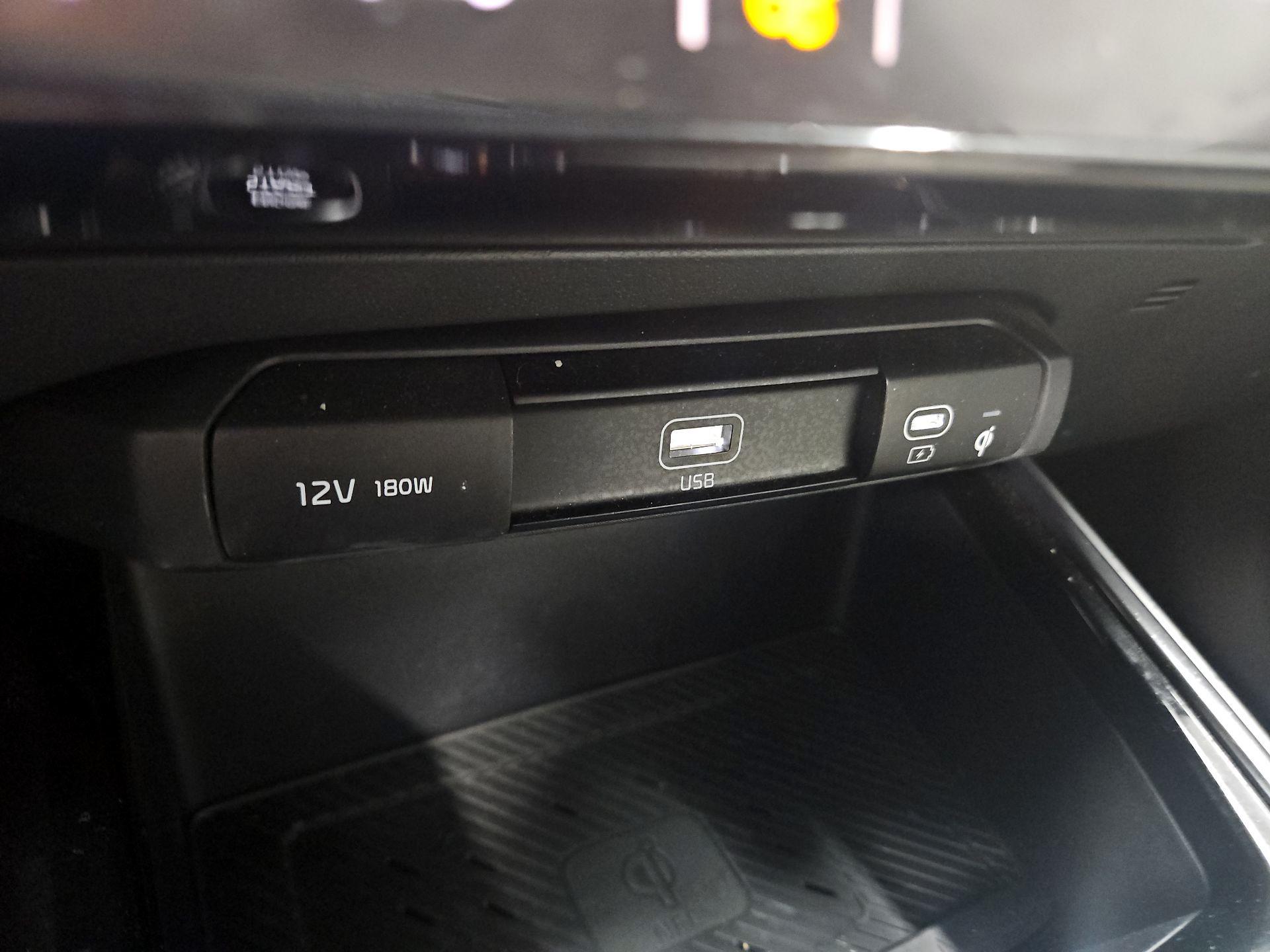 Thumbnail: 2023 Kia Niro - 19