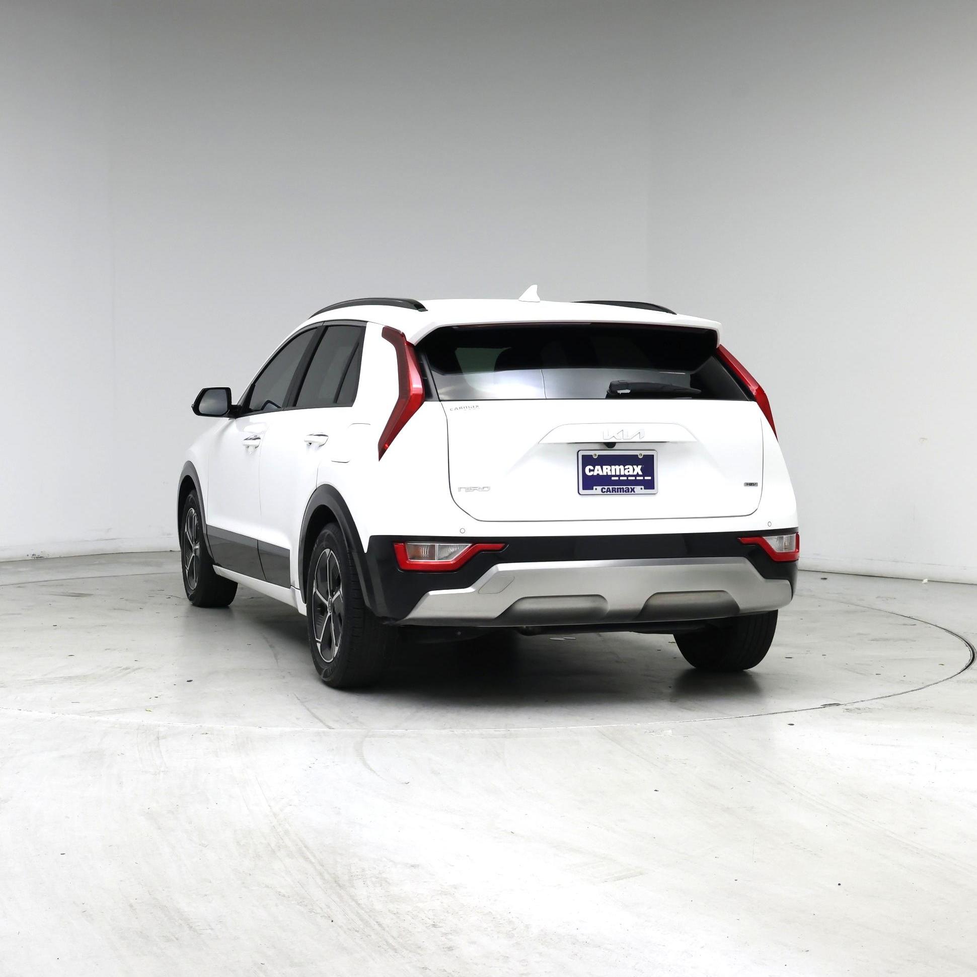 Thumbnail: 2023 Kia Niro - 6