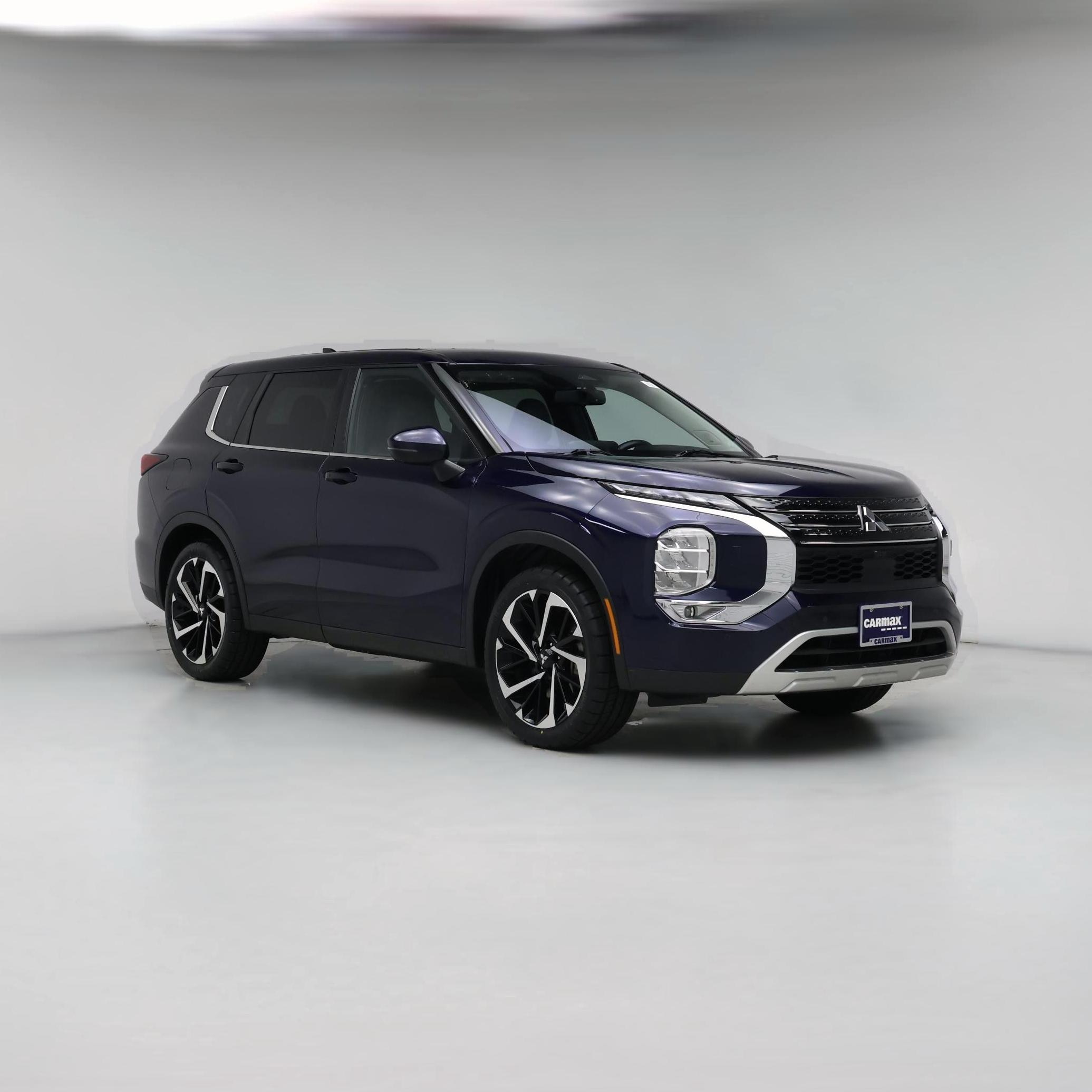 Thumbnail: 2022 Mitsubishi Outlander - 1
