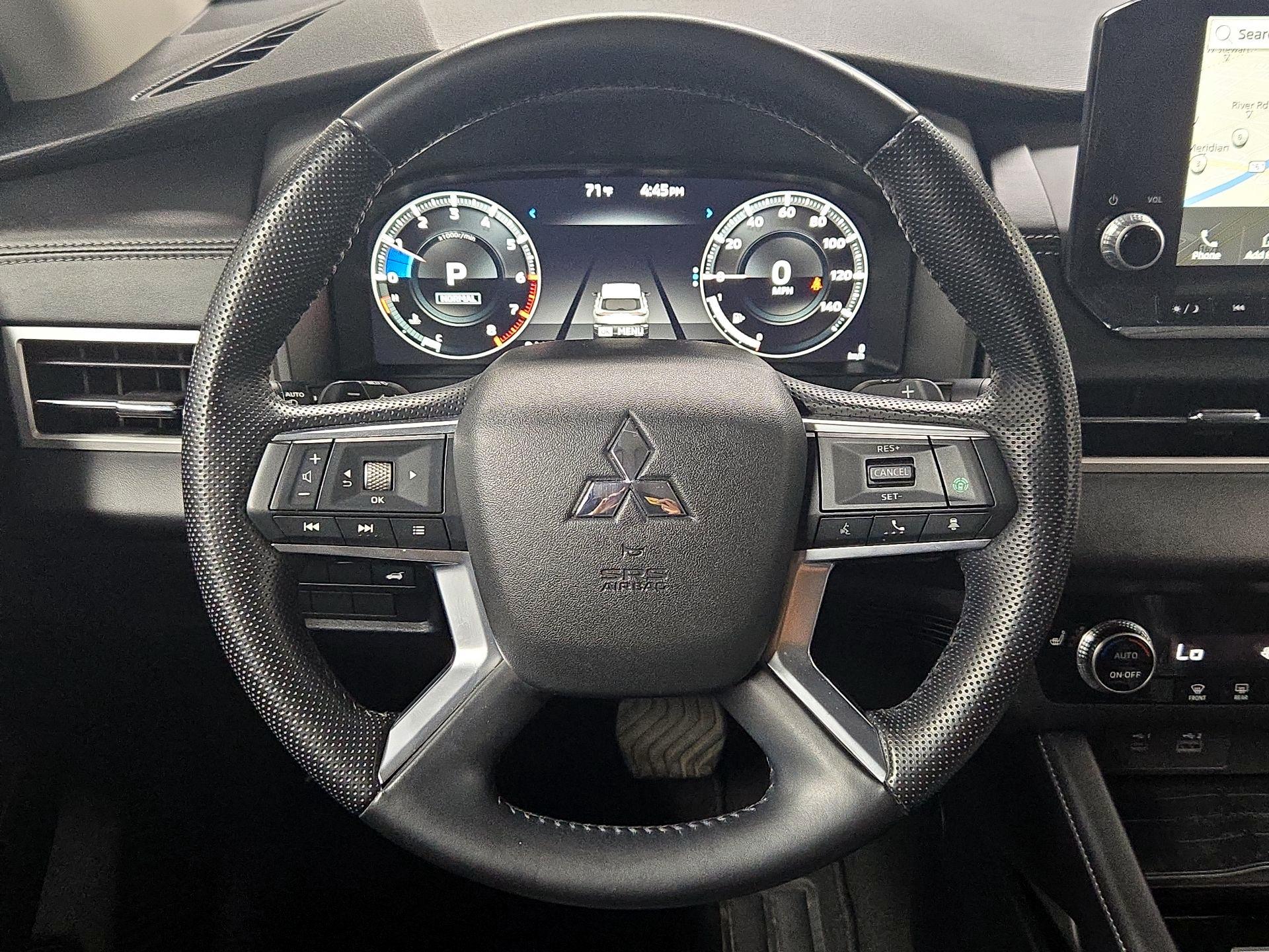 Thumbnail: 2022 Mitsubishi Outlander - 10