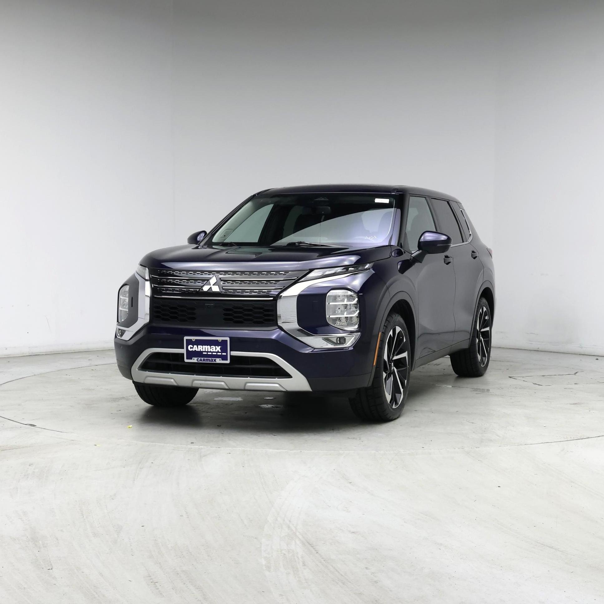 Thumbnail: 2022 Mitsubishi Outlander - 4
