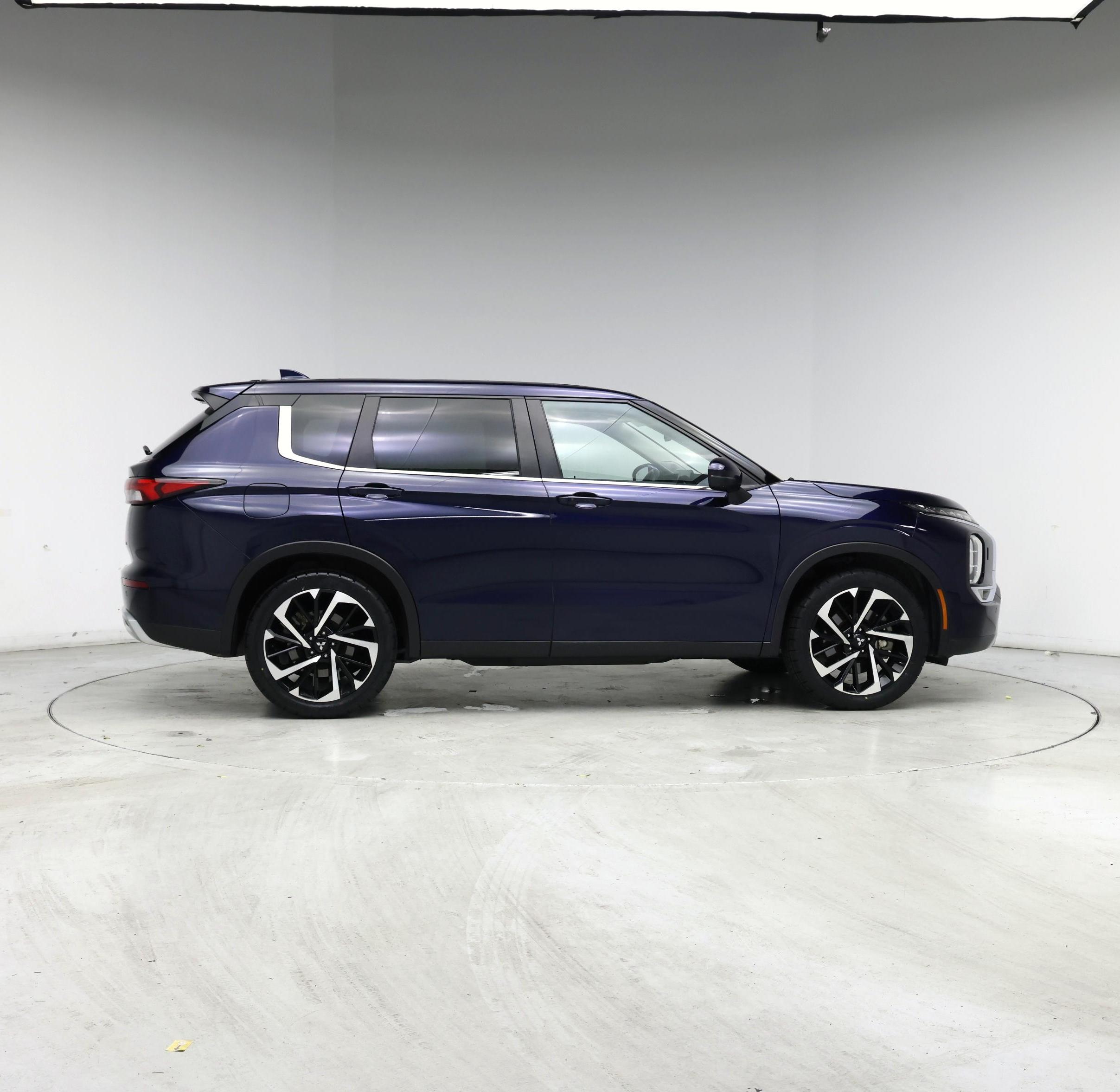 Thumbnail: 2022 Mitsubishi Outlander - 7