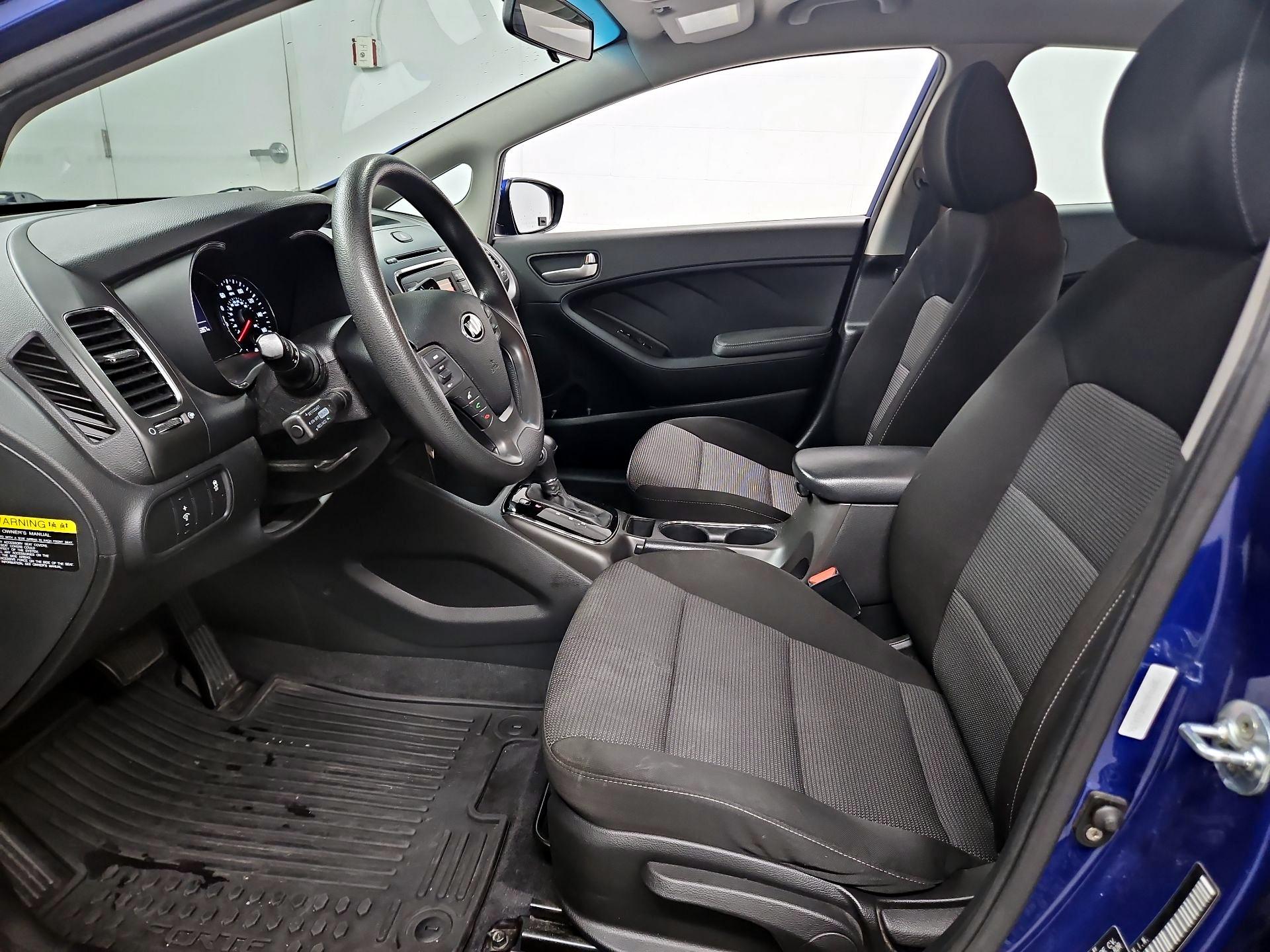 Thumbnail: 2017 Kia Forte - 11