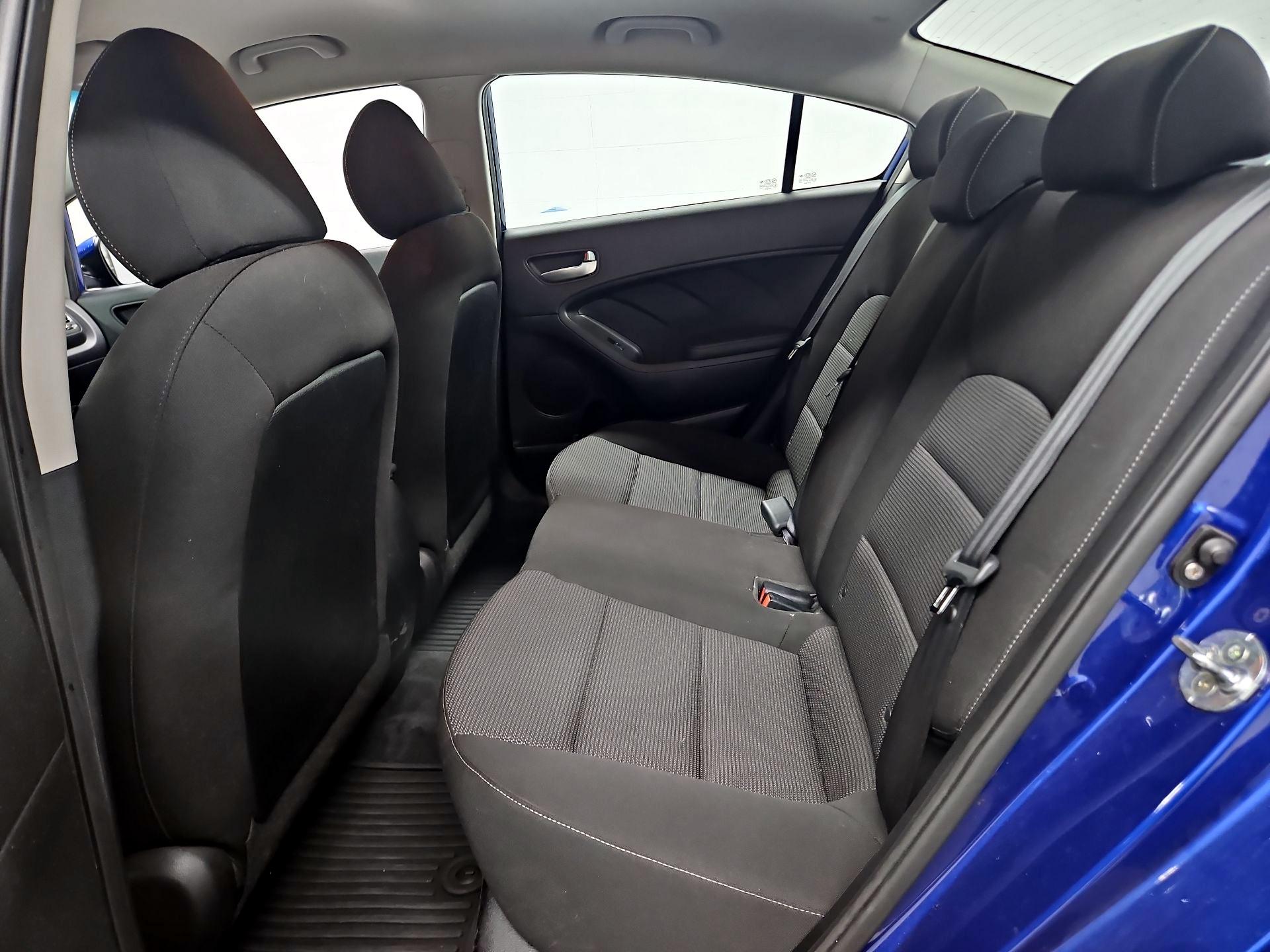 Thumbnail: 2017 Kia Forte - 18