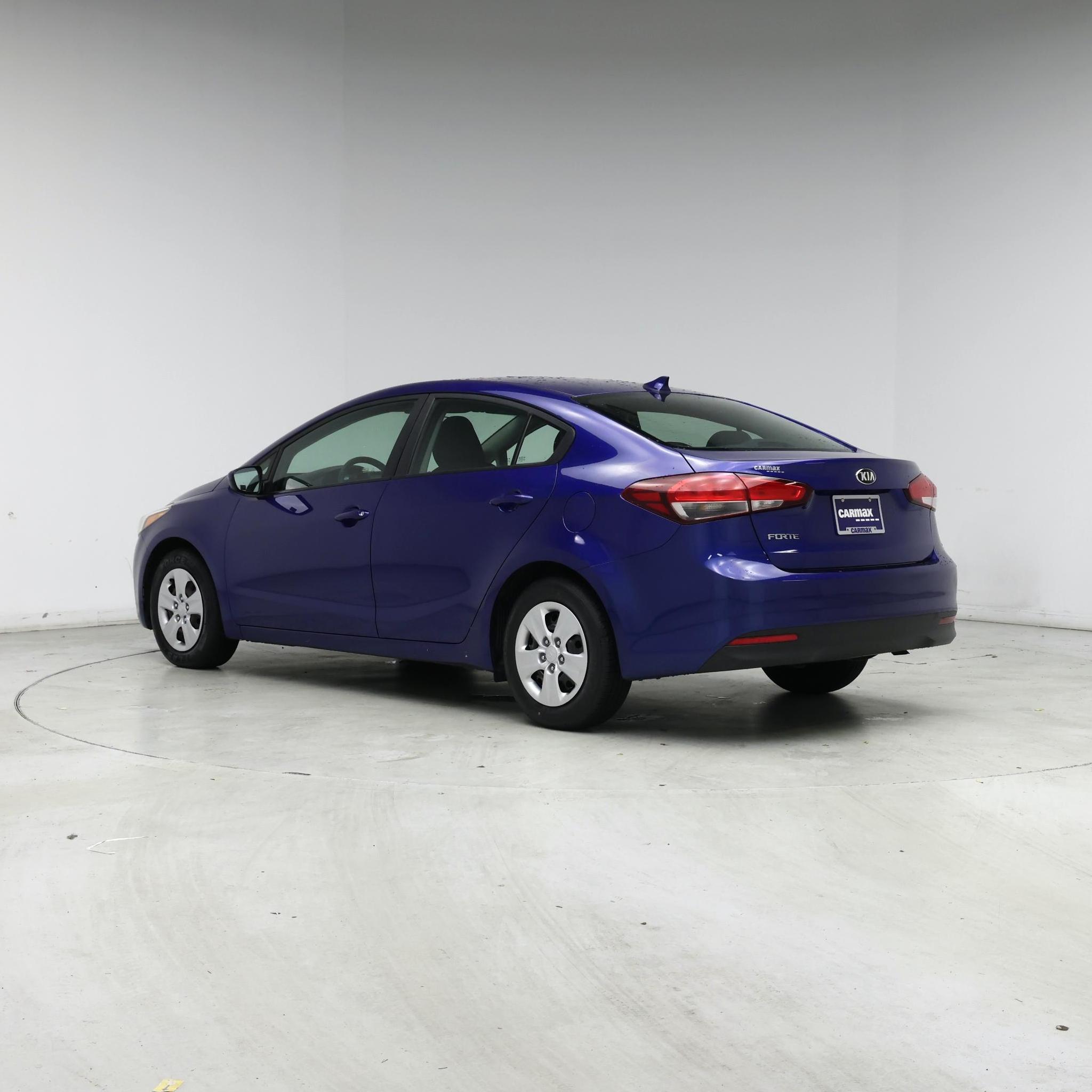 Thumbnail: 2017 Kia Forte - 2