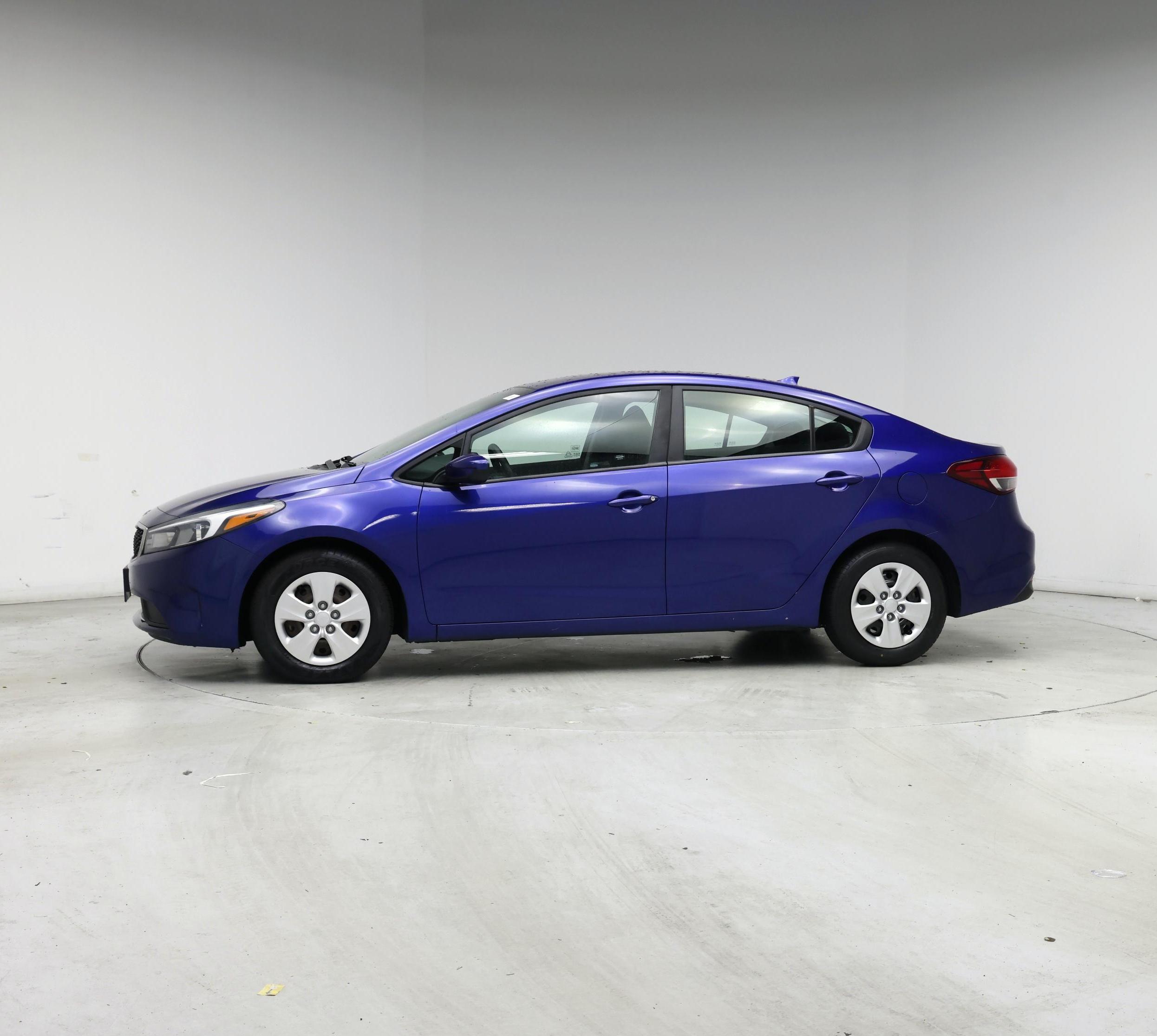 Thumbnail: 2017 Kia Forte - 3