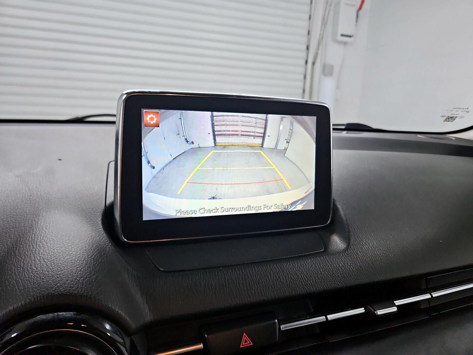 Thumbnail: 2018 Toyota Yaris iA - 14