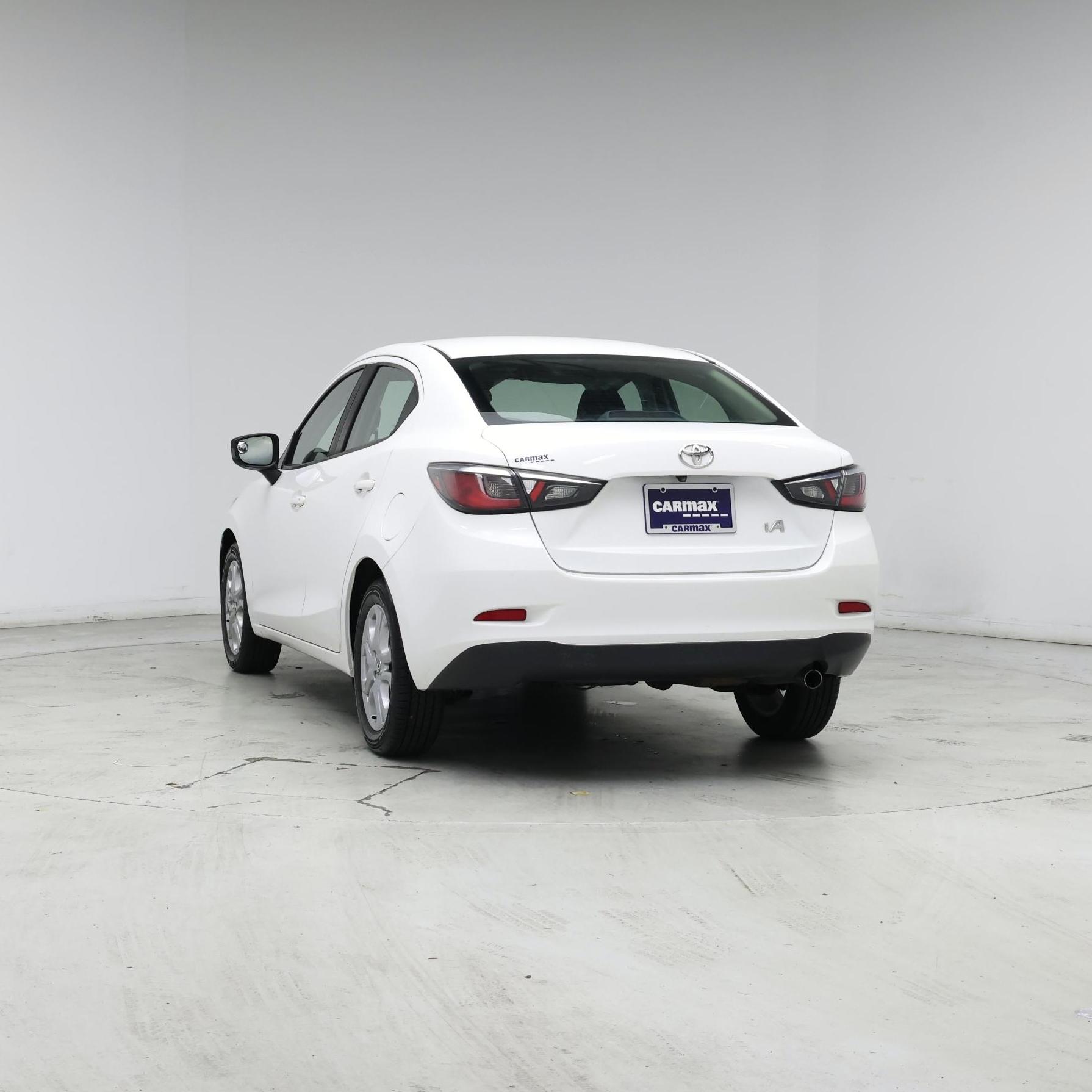 Thumbnail: 2018 Toyota Yaris iA - 6