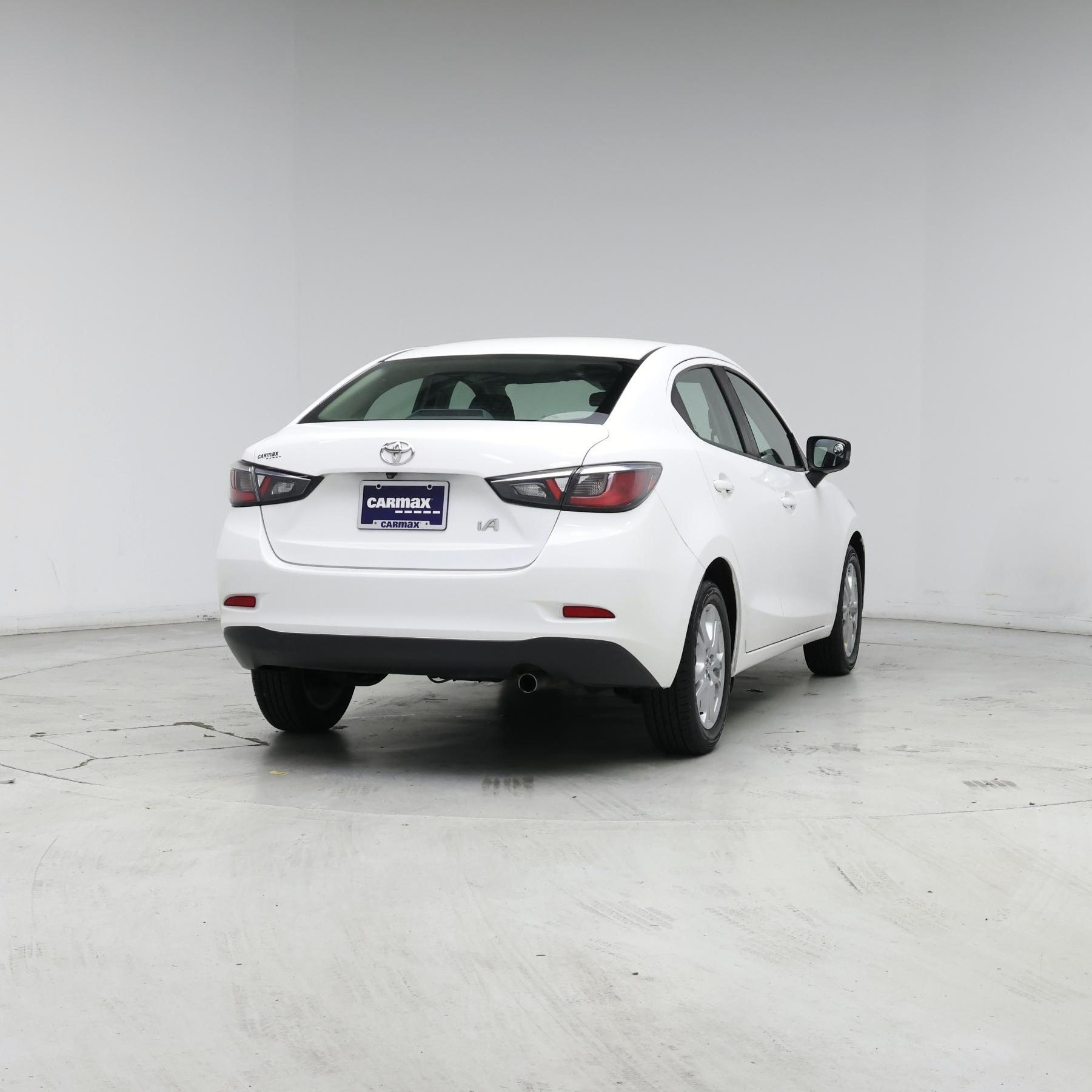 Thumbnail: 2018 Toyota Yaris iA - 8