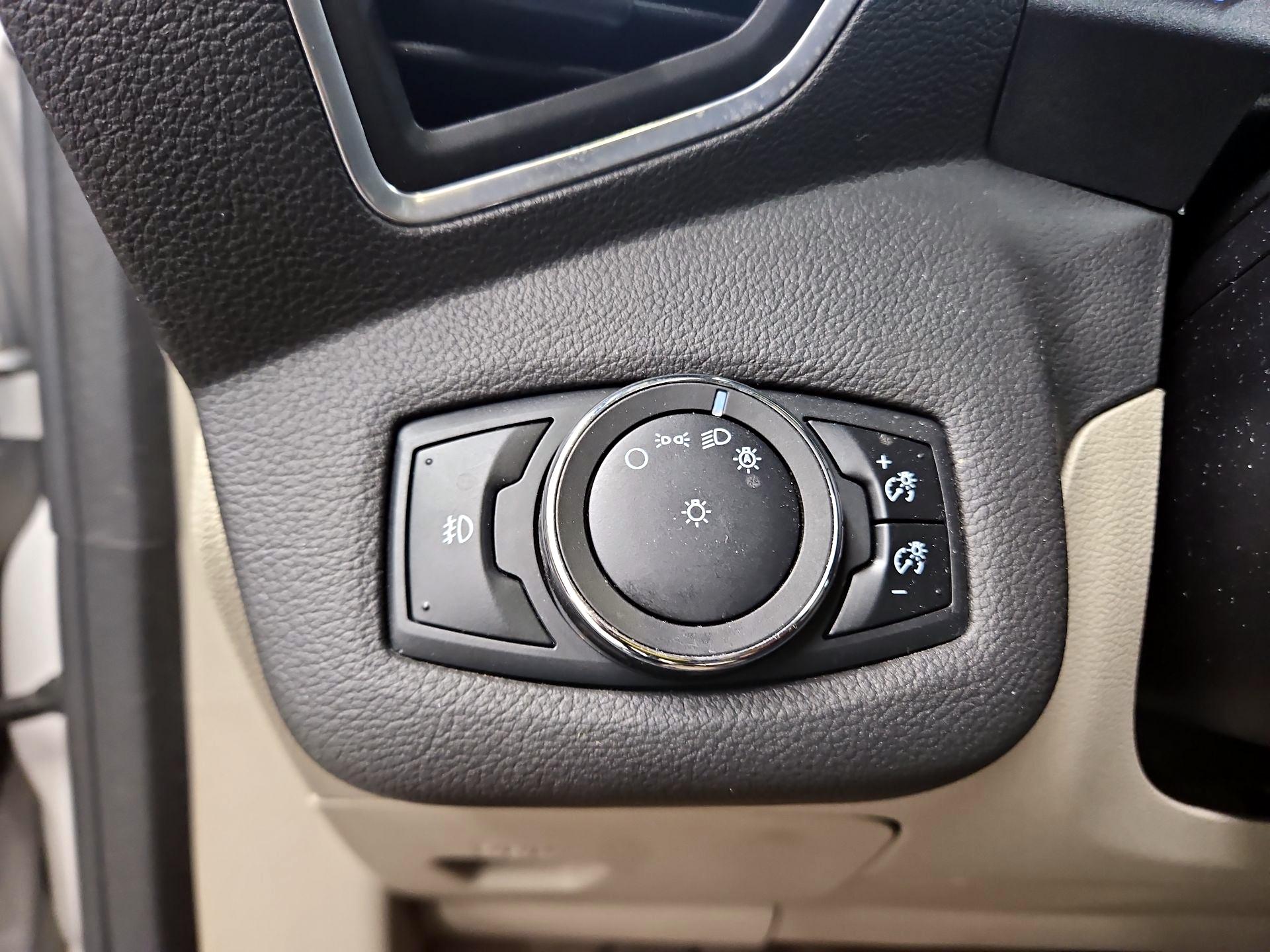 Thumbnail: 2013 Ford C-Max - 13