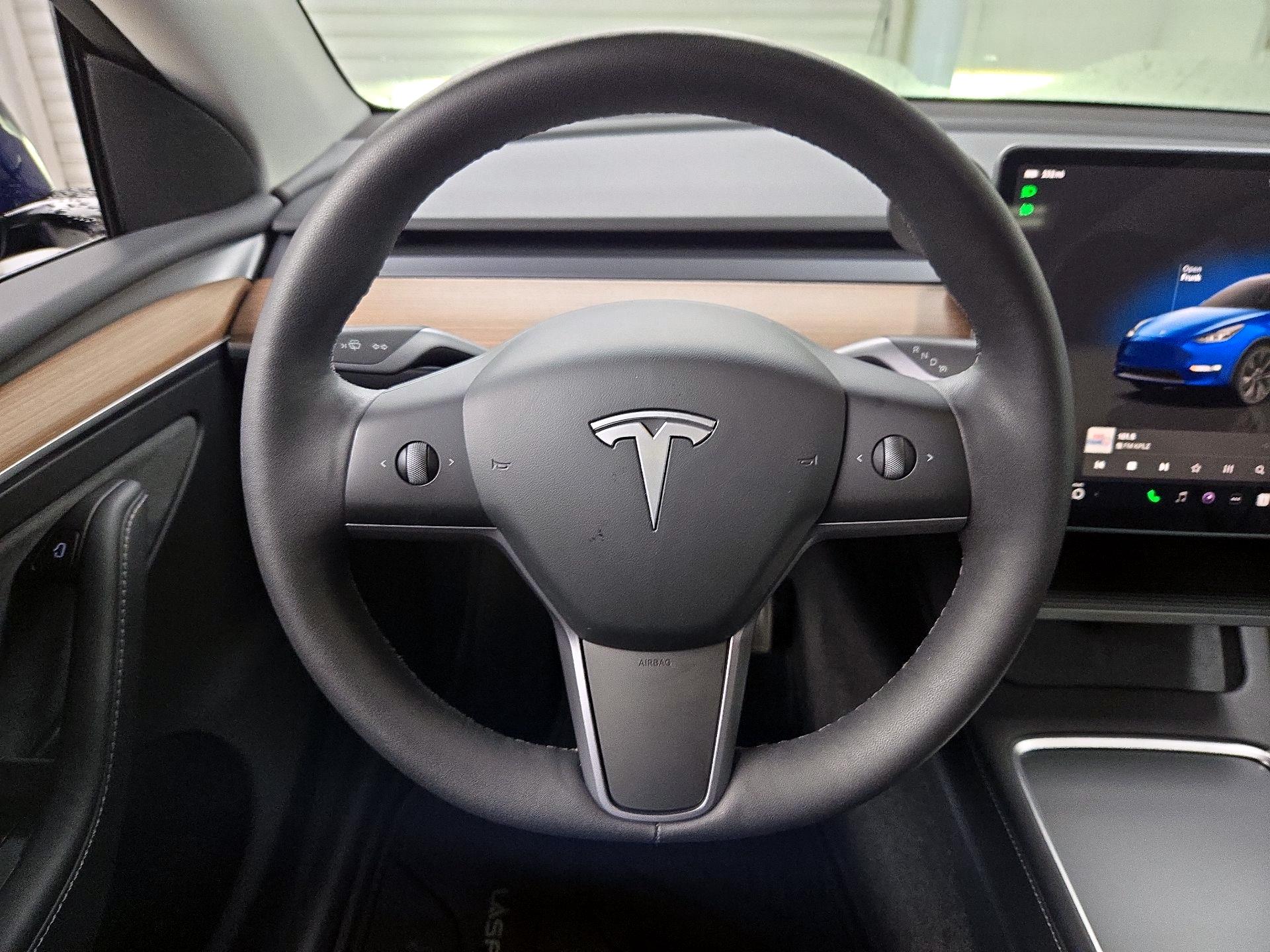 Thumbnail: 2025 Tesla Model Y - 10