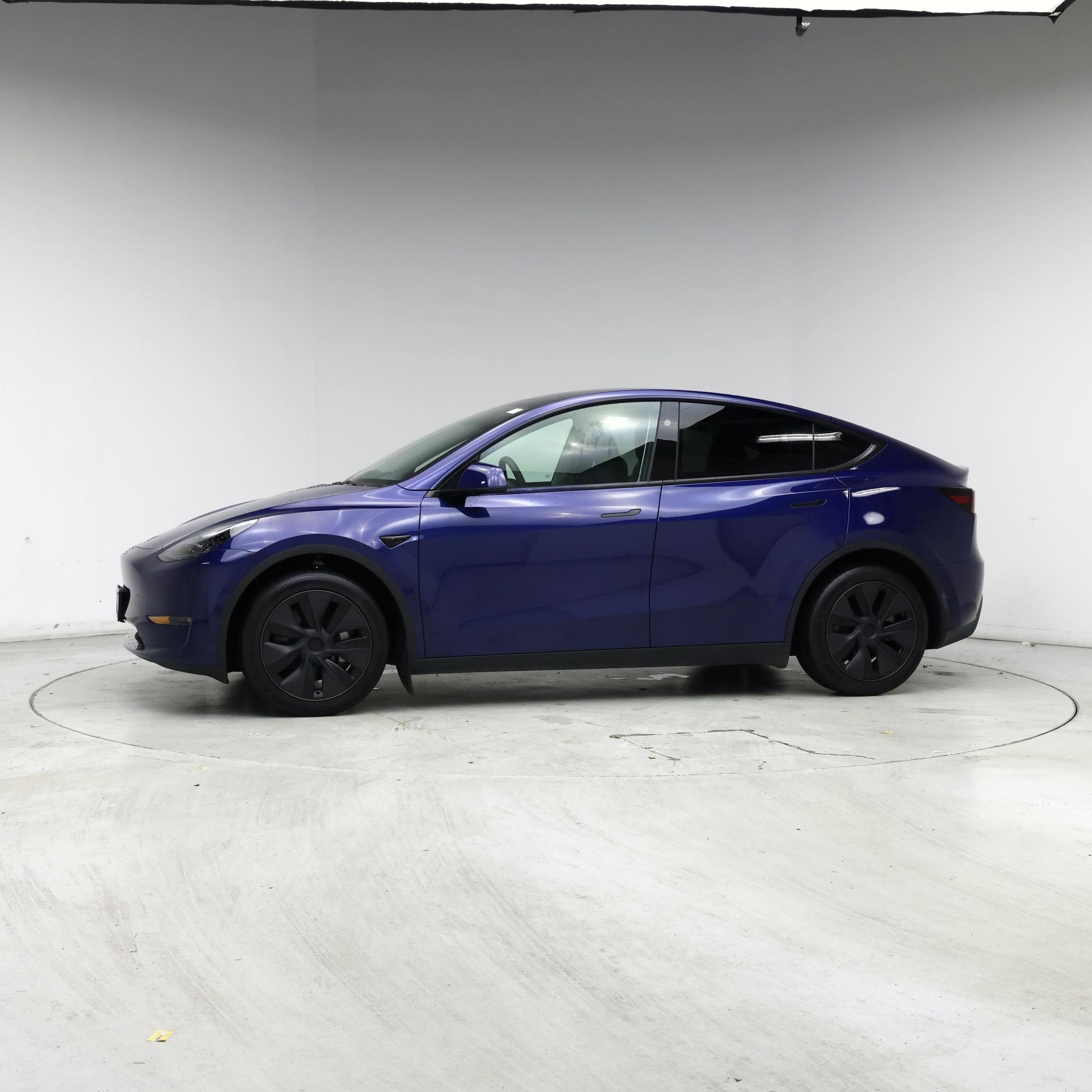 Thumbnail: 2025 Tesla Model Y - 3