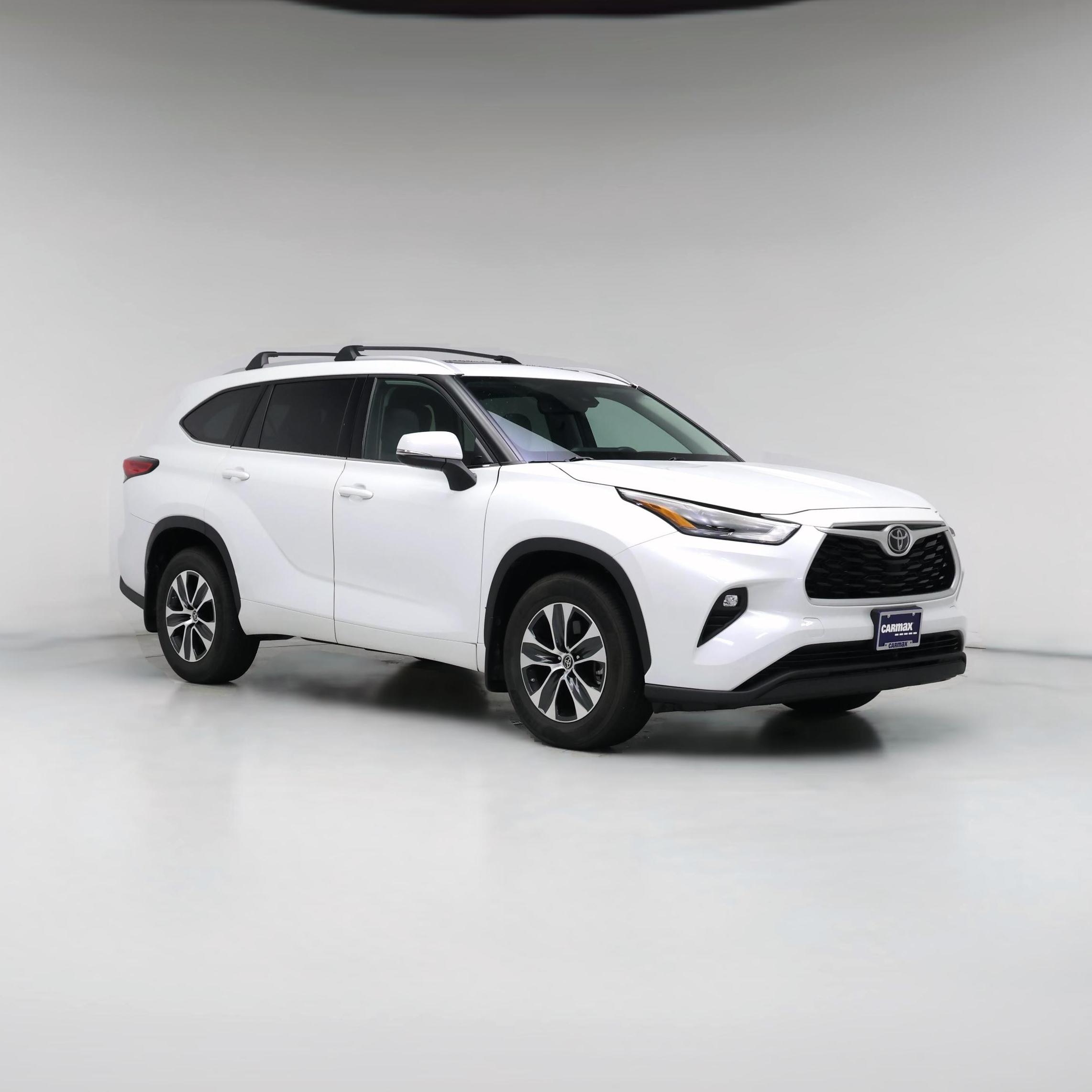 Thumbnail: 2022 Toyota Highlander - 1