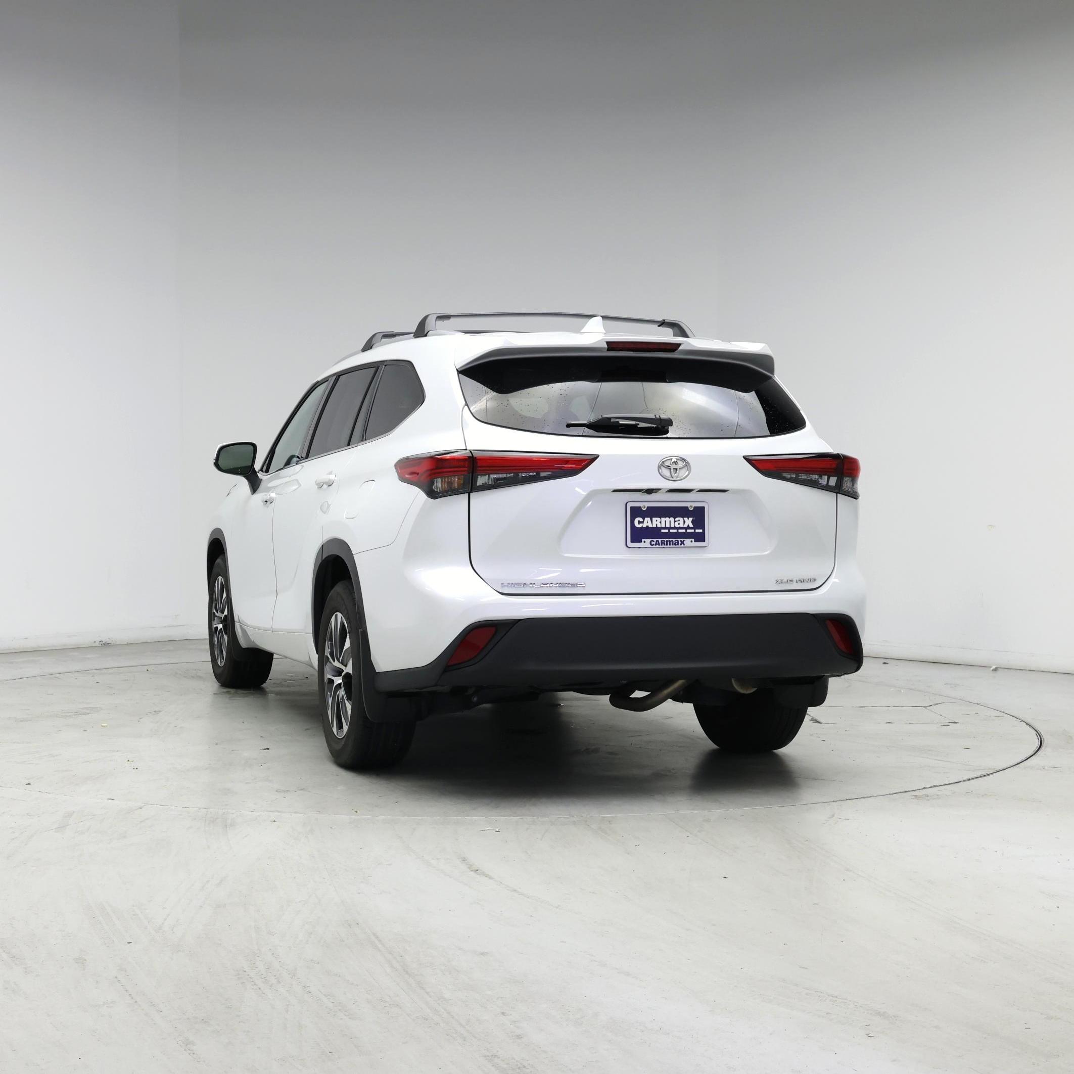 Thumbnail: 2022 Toyota Highlander - 6