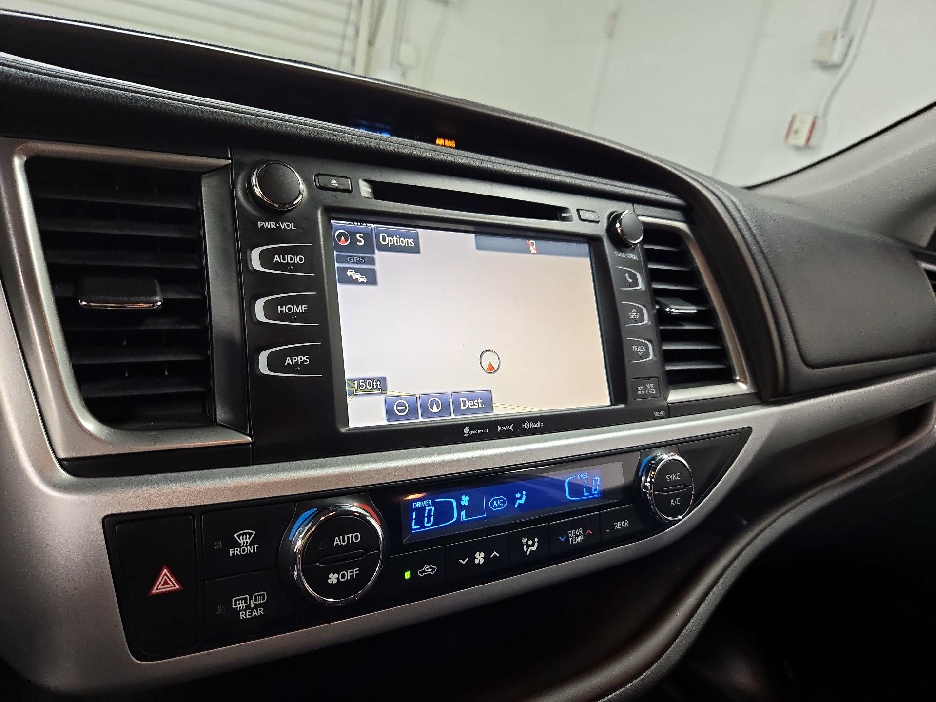Thumbnail: 2019 Toyota Highlander - 14