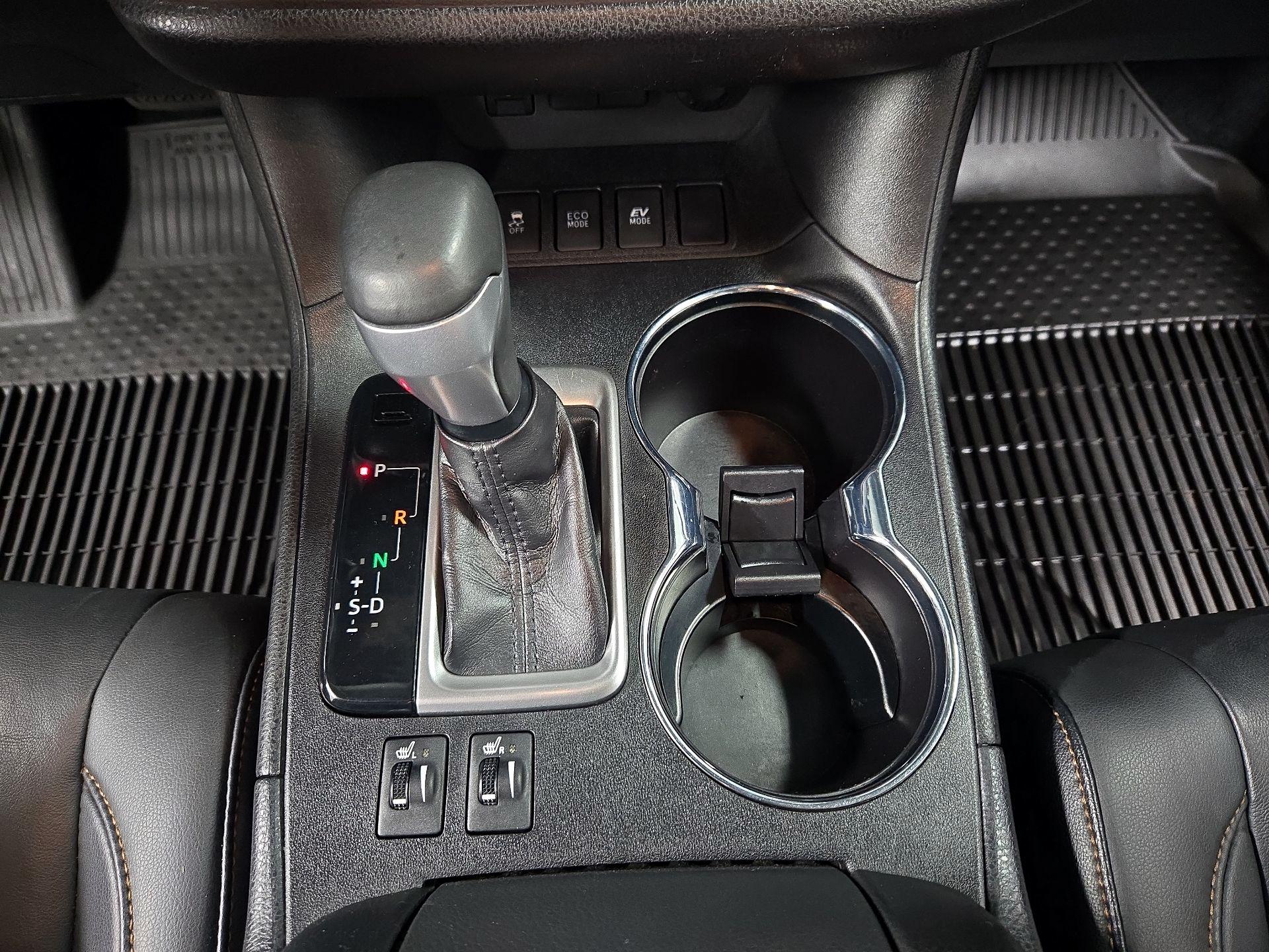 Thumbnail: 2019 Toyota Highlander - 18