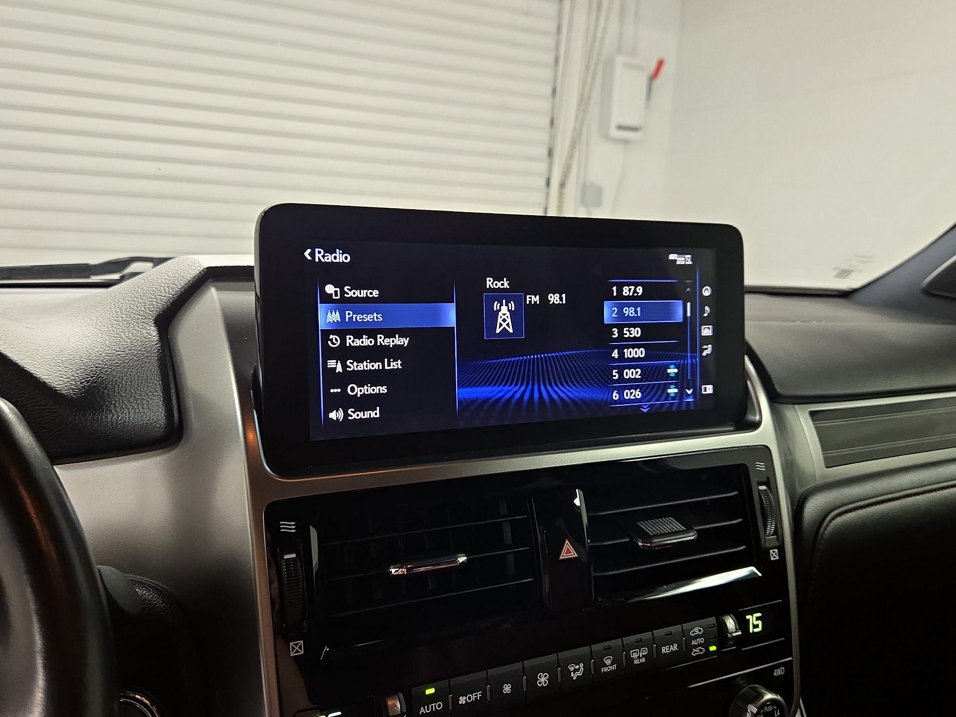 Thumbnail: 2022 Lexus GX - 16