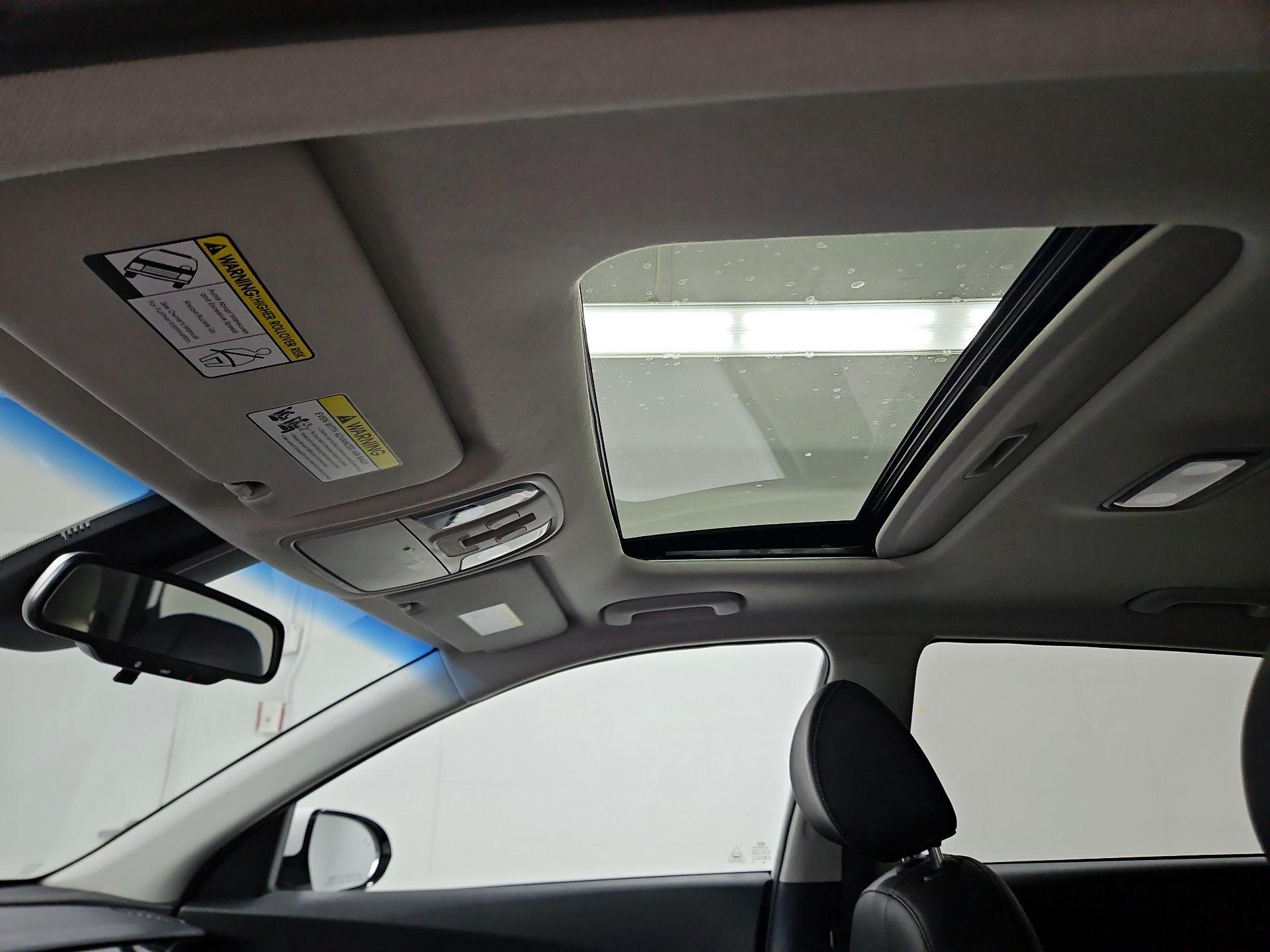 Thumbnail: 2021 Kia Niro - 19
