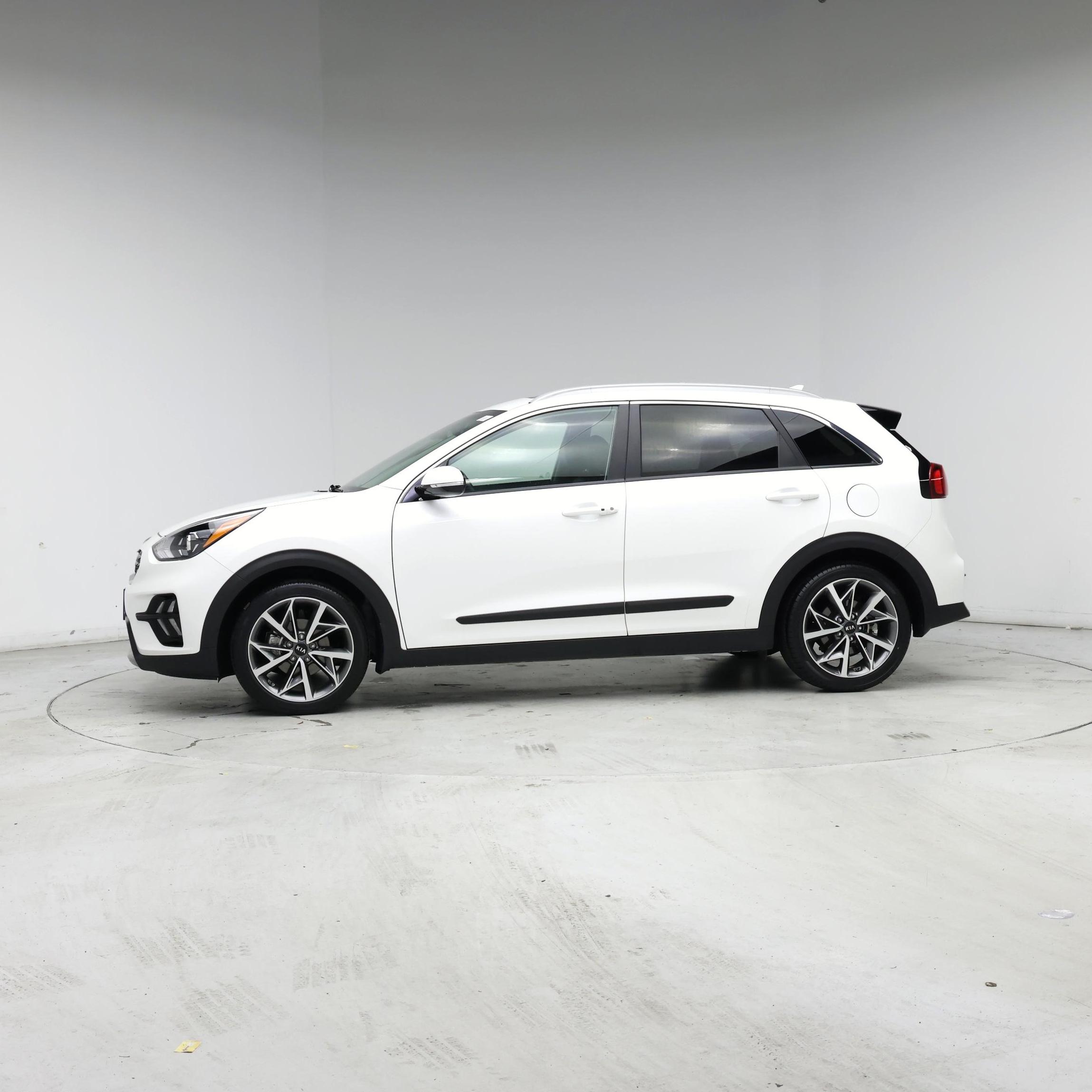 Thumbnail: 2021 Kia Niro - 3