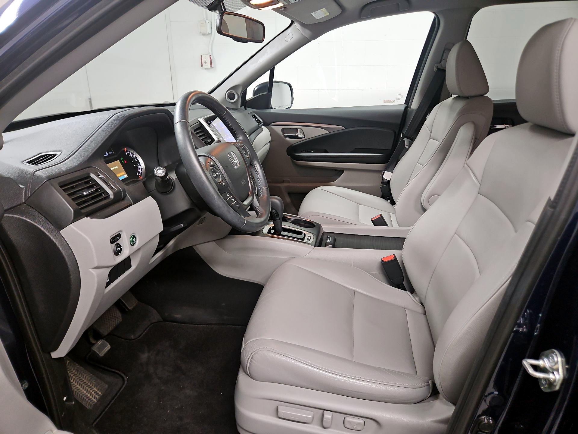 Thumbnail: 2018 Honda Pilot - 11