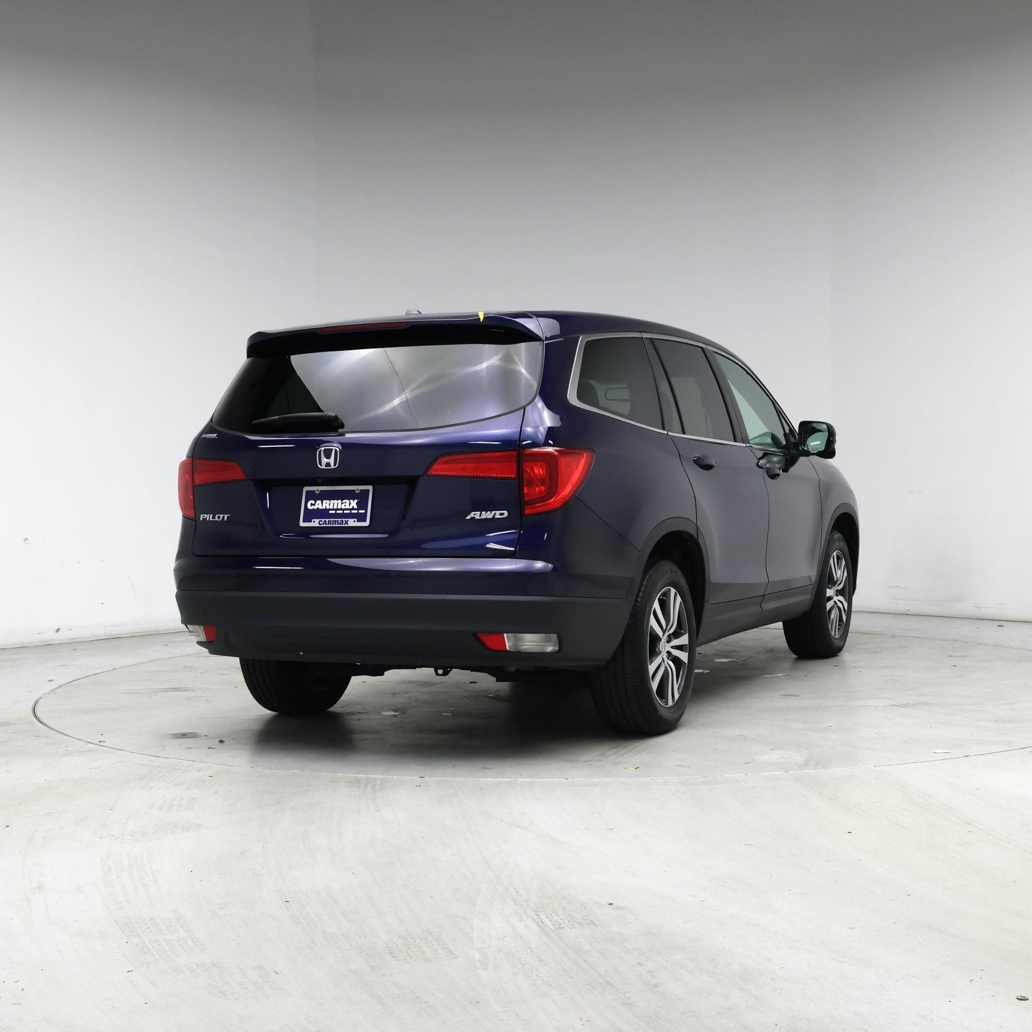Thumbnail: 2018 Honda Pilot - 8