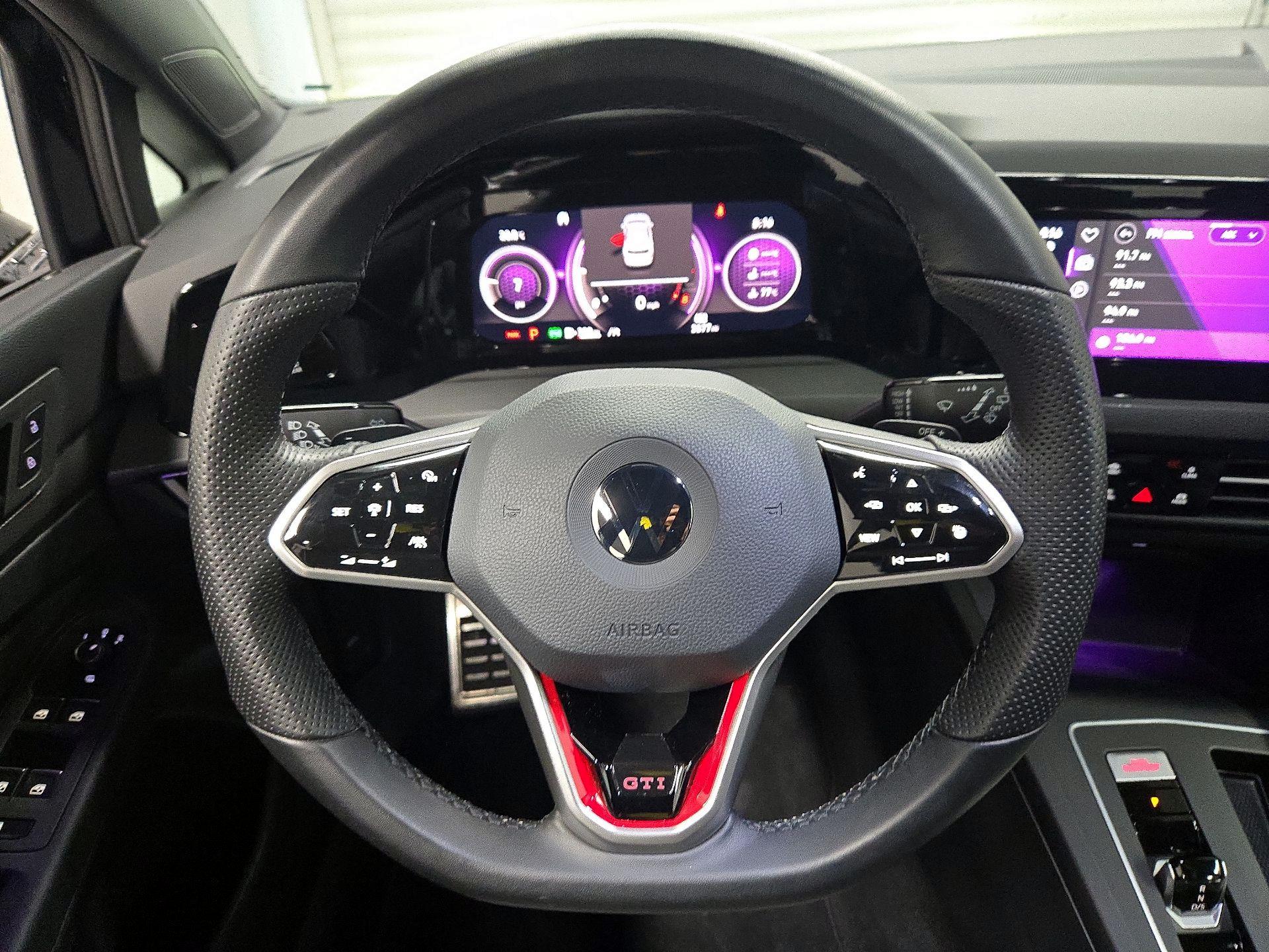 Thumbnail: 2022 Volkswagen Golf - 10