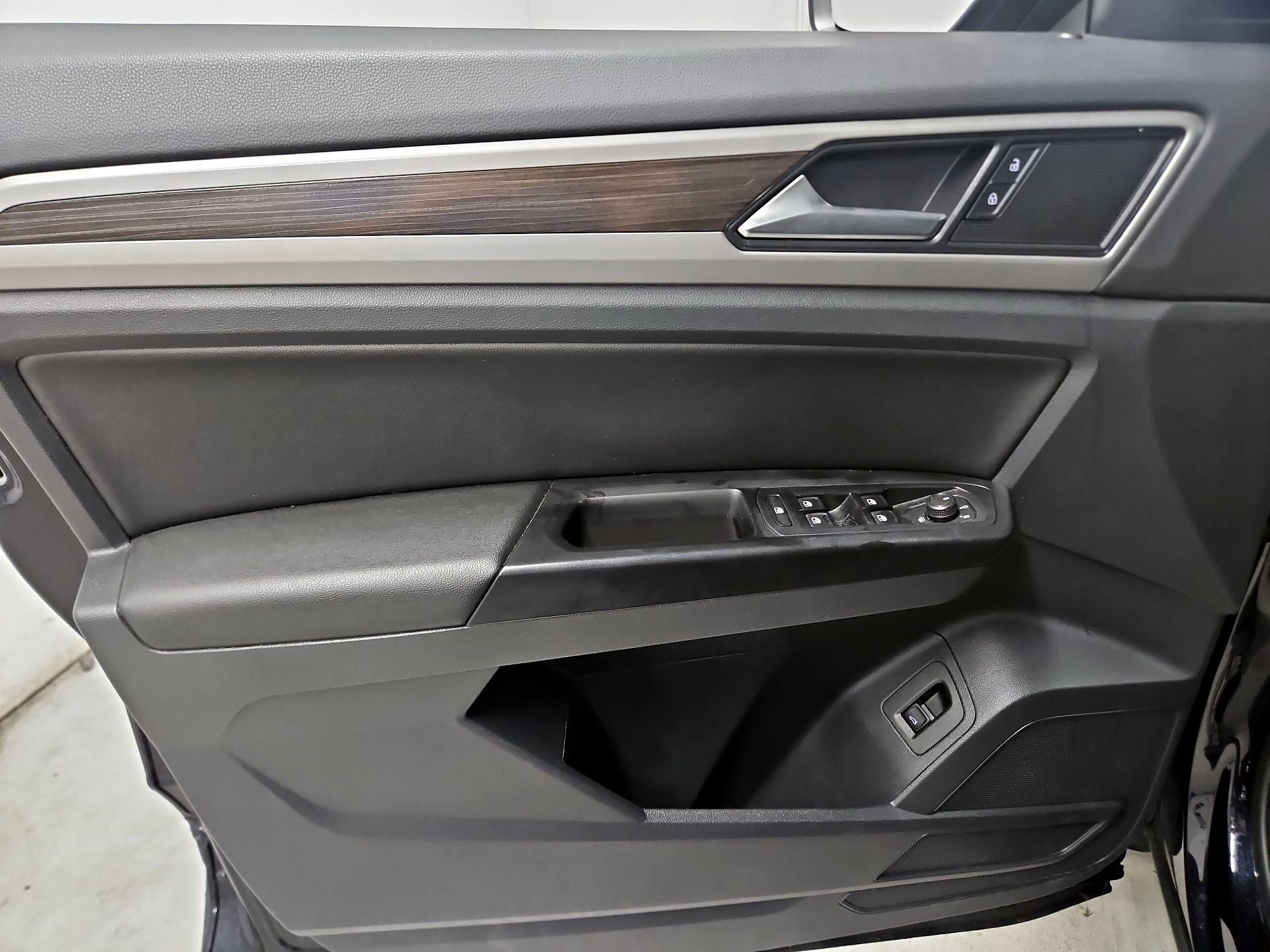 Thumbnail: 2020 Volkswagen Atlas - 12