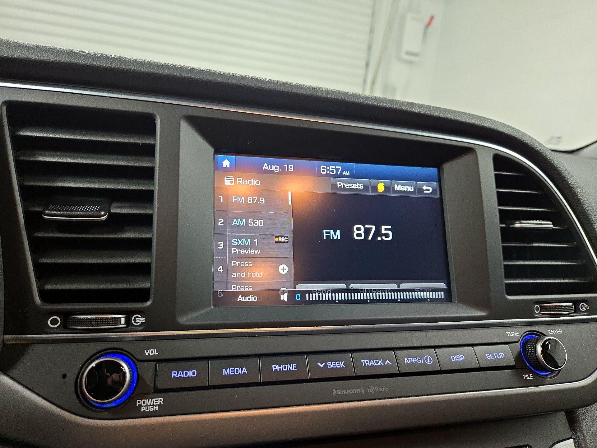 Thumbnail: 2018 Hyundai Elantra - 15