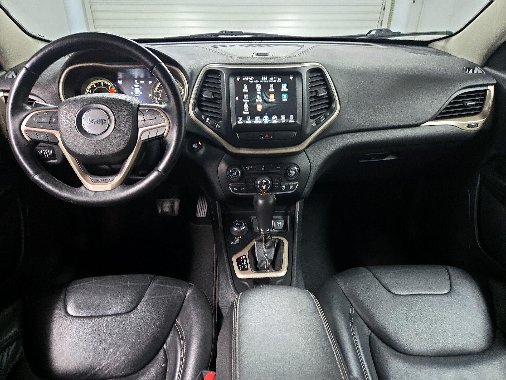 Thumbnail: 2017 Jeep Cherokee - 9