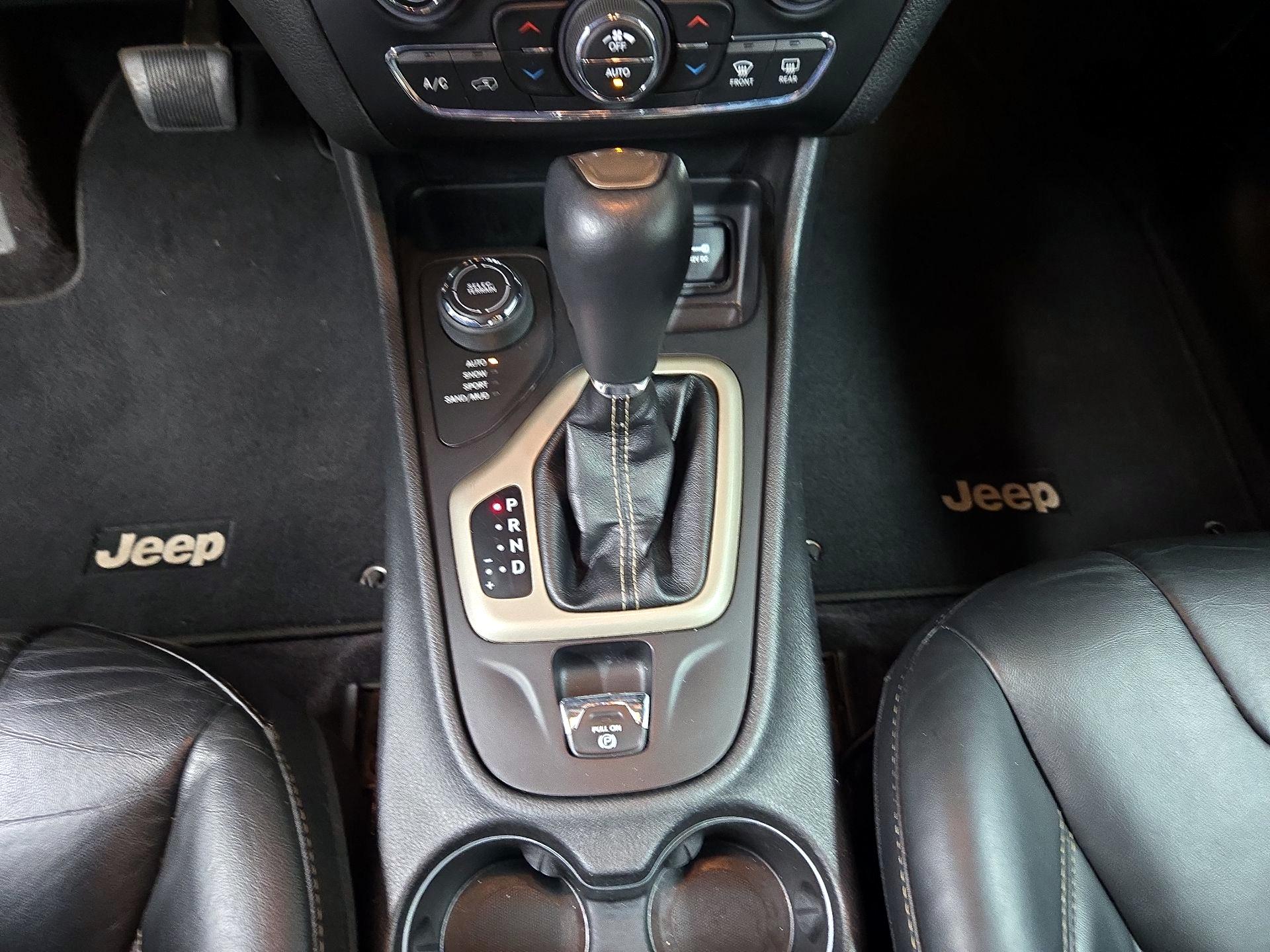 Thumbnail: 2017 Jeep Cherokee - 17