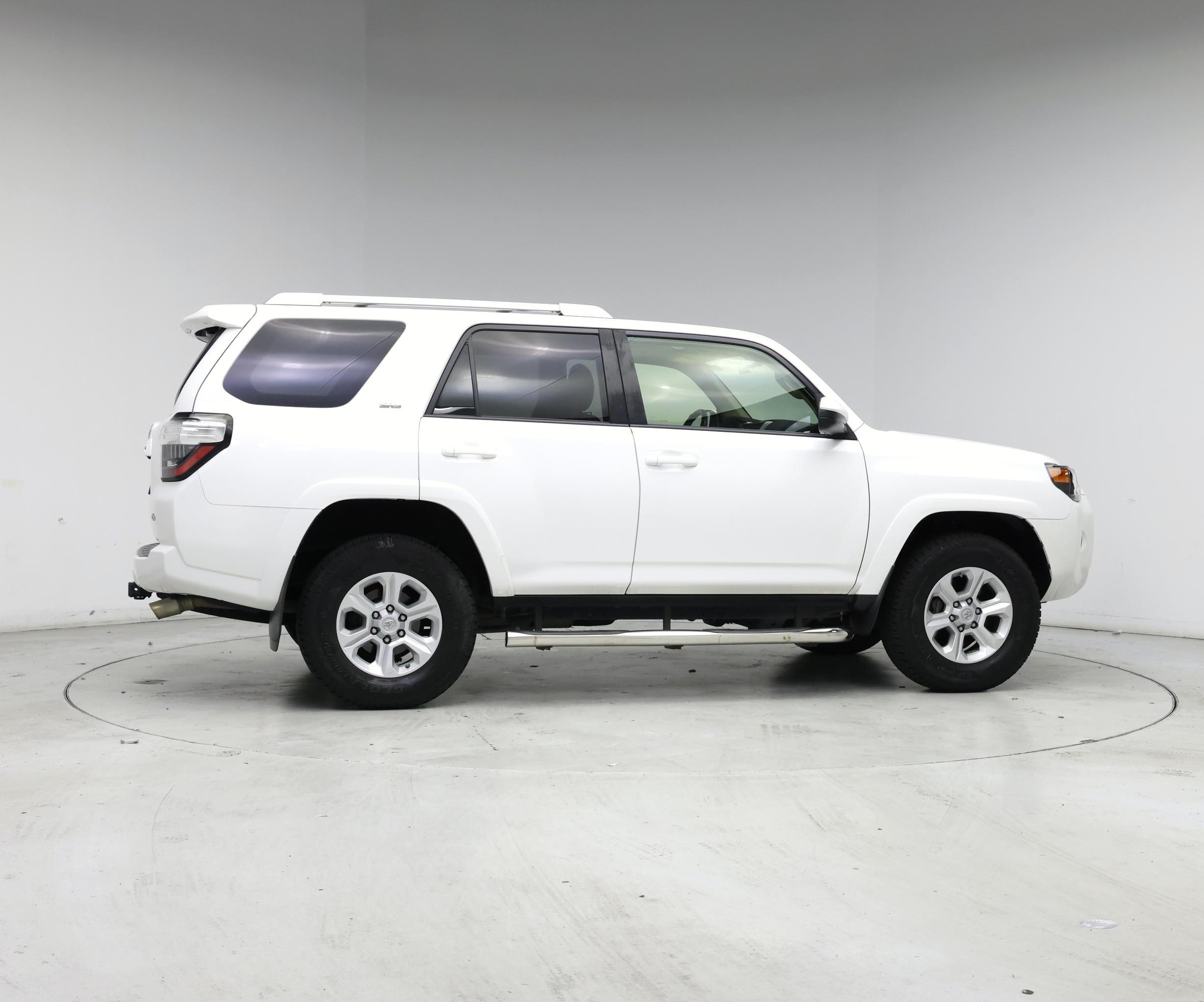 Thumbnail: 2014 Toyota 4Runner - 7