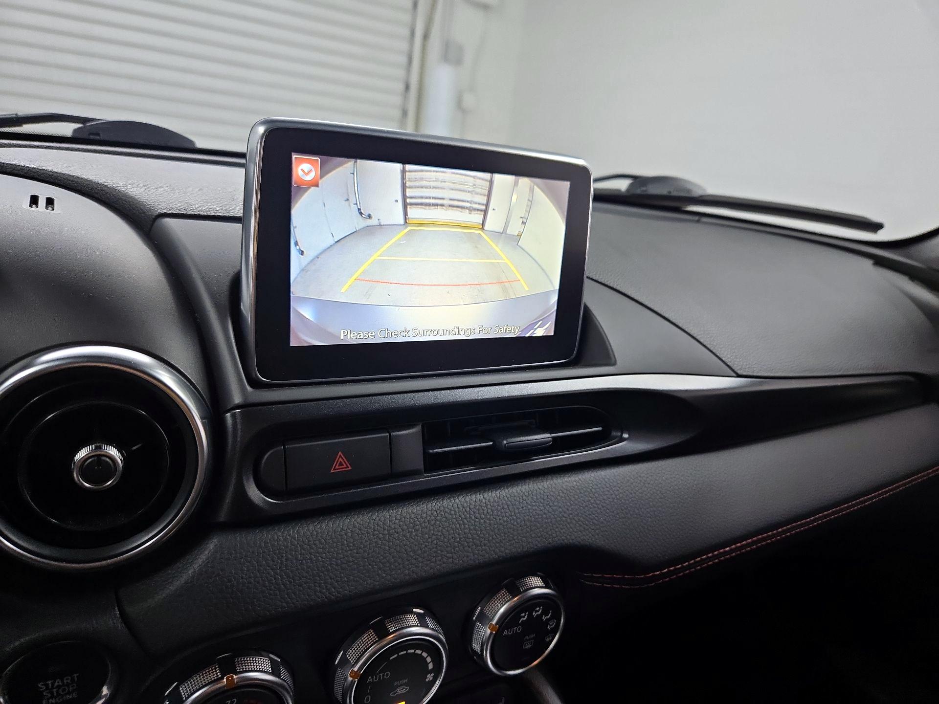 Thumbnail: 2017 Fiat 124 Spider - 15